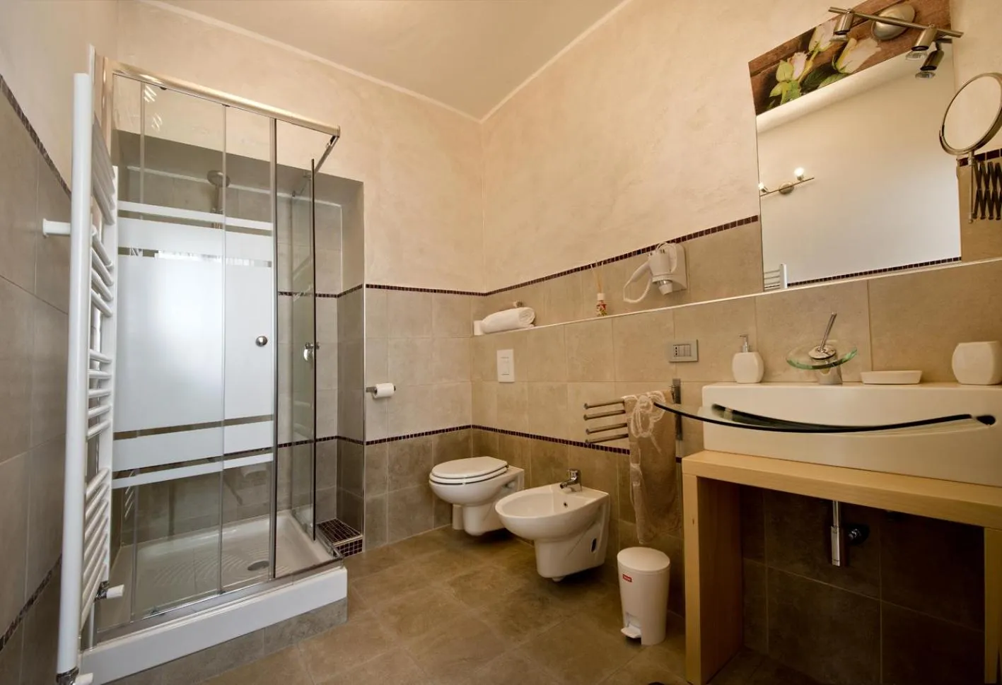 Shower in La Finestra Sulla Reggia