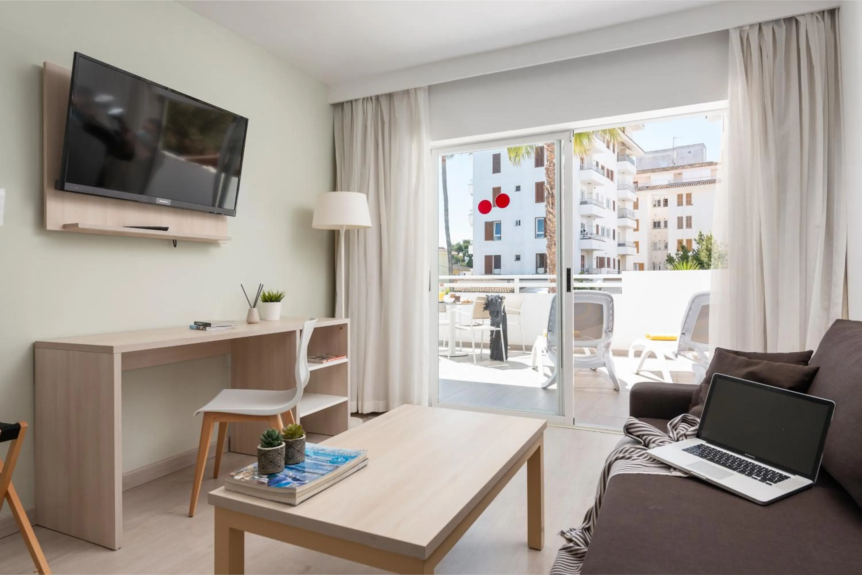 TV and multimedia in Olive Beach Apartamentos