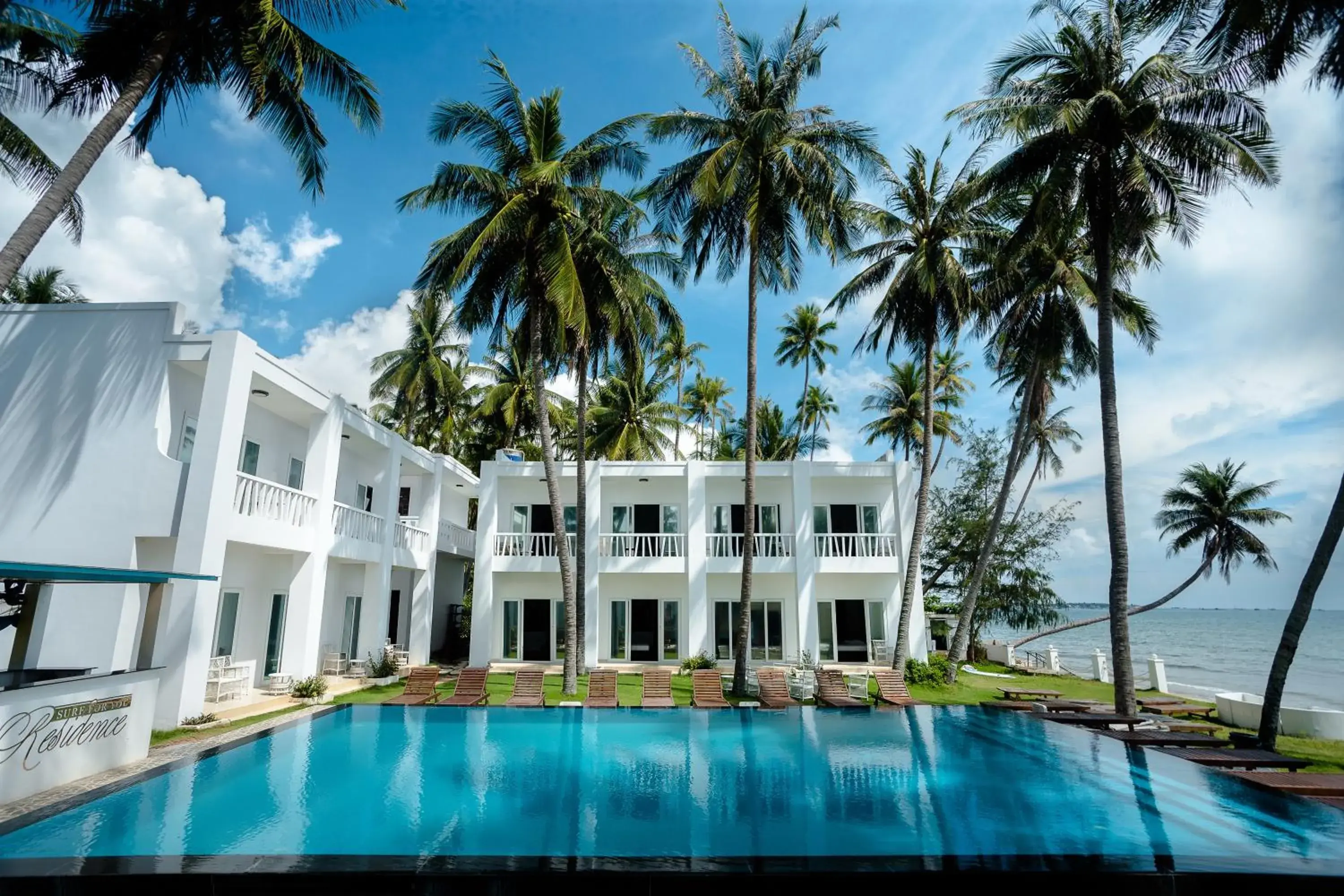 Facade/entrance in Surf4You Residence Facade/entrance in Surf4You Residence