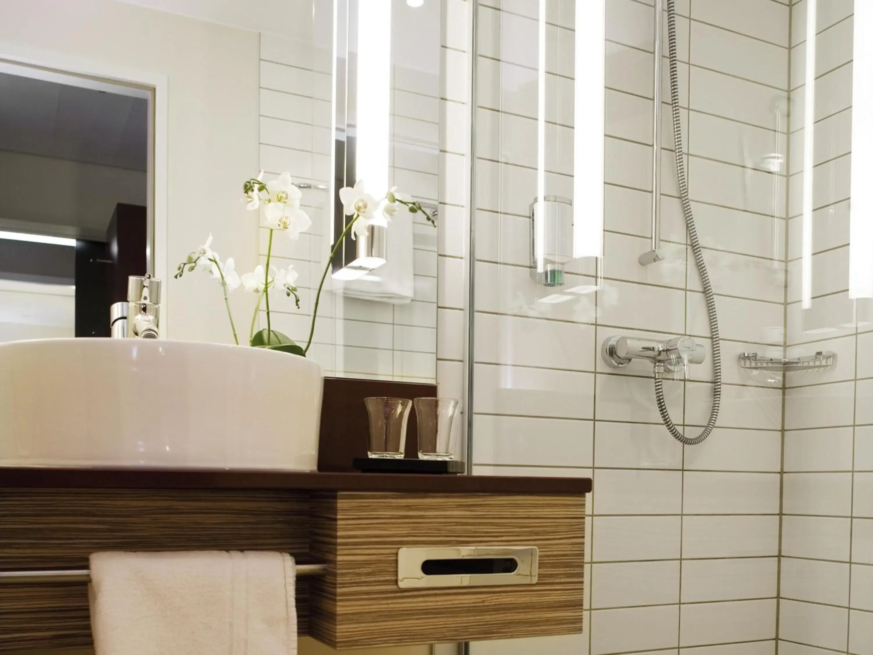 Bedroom in Mövenpick Hotel Frankfurt City Messe Bedroom in Mövenpick Hotel Frankfurt City Messe