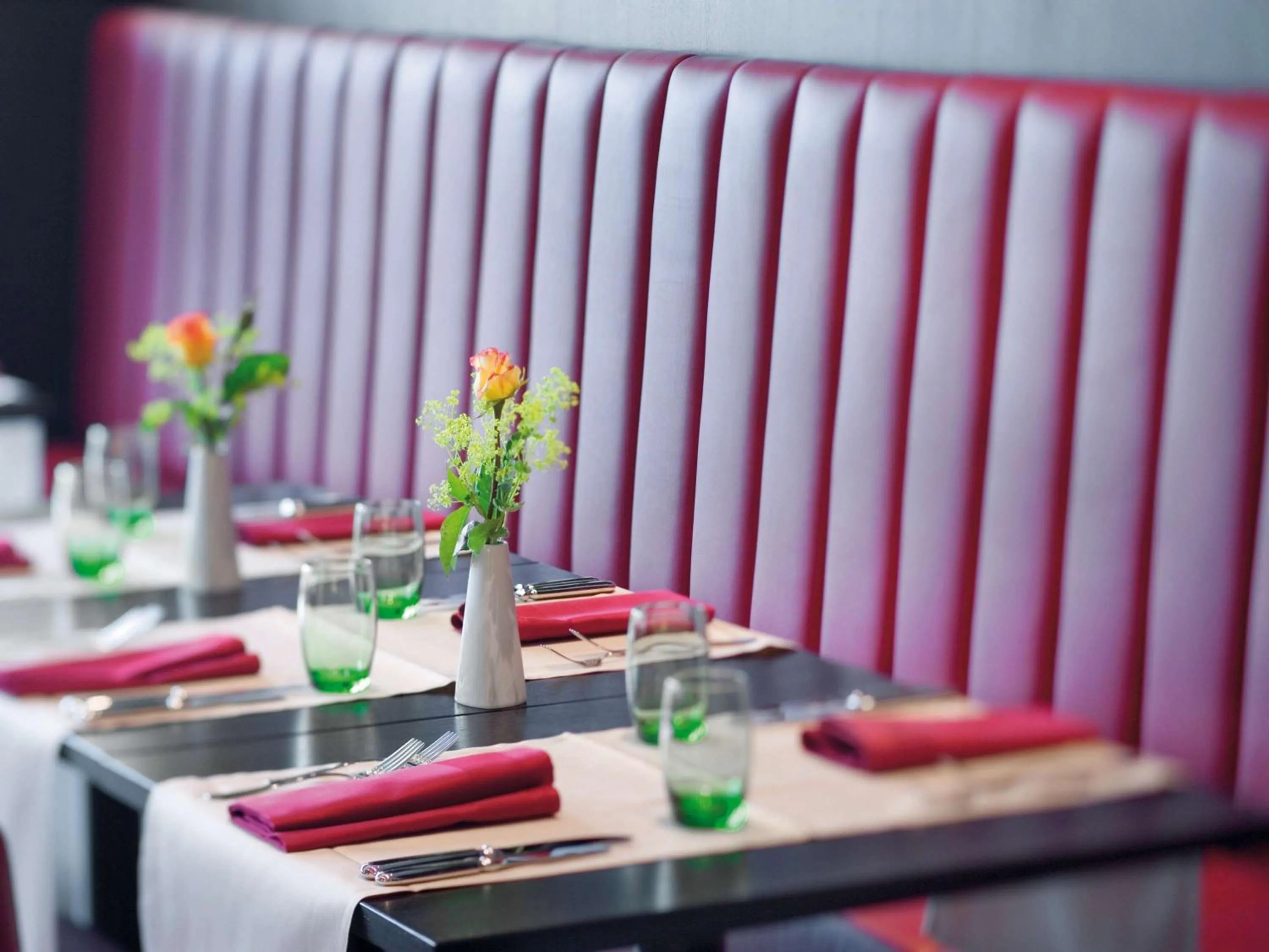 Restaurant/places to eat in Mövenpick Hotel Frankfurt City Messe