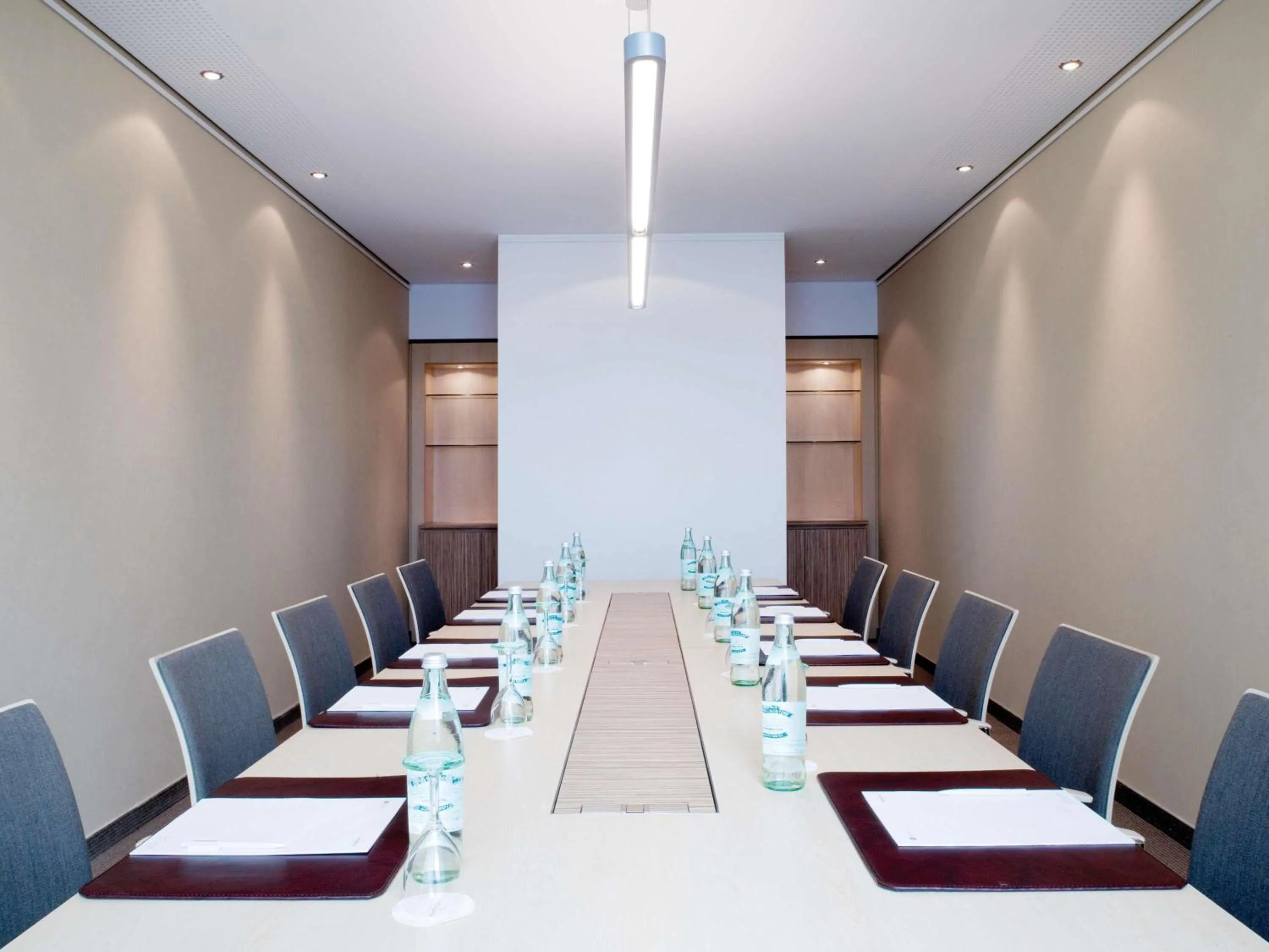 Meeting/conference room in Mövenpick Hotel Frankfurt City Messe