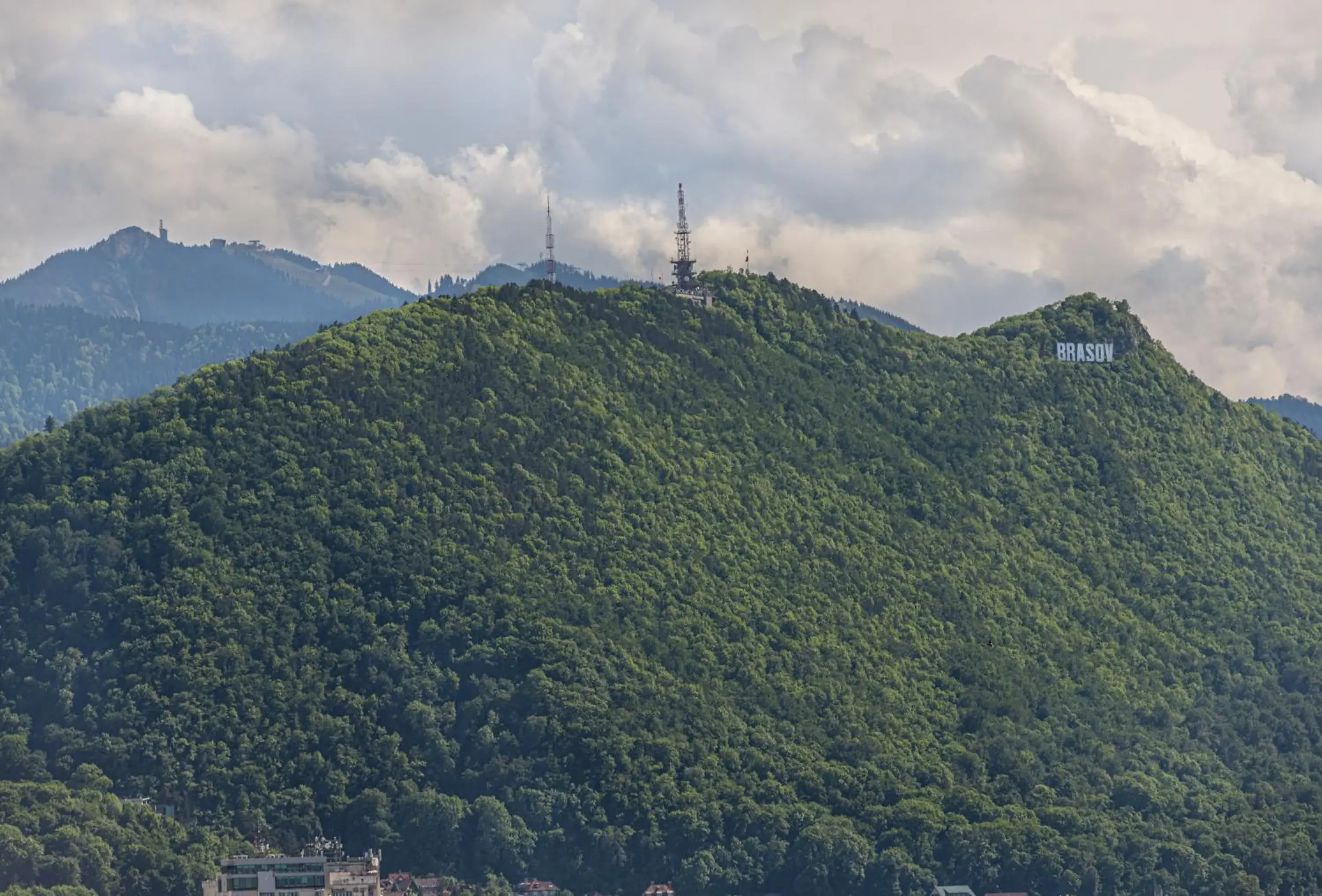 Mountain view in MK Apartments Brasov Mountain view in MK Apartments Brasov