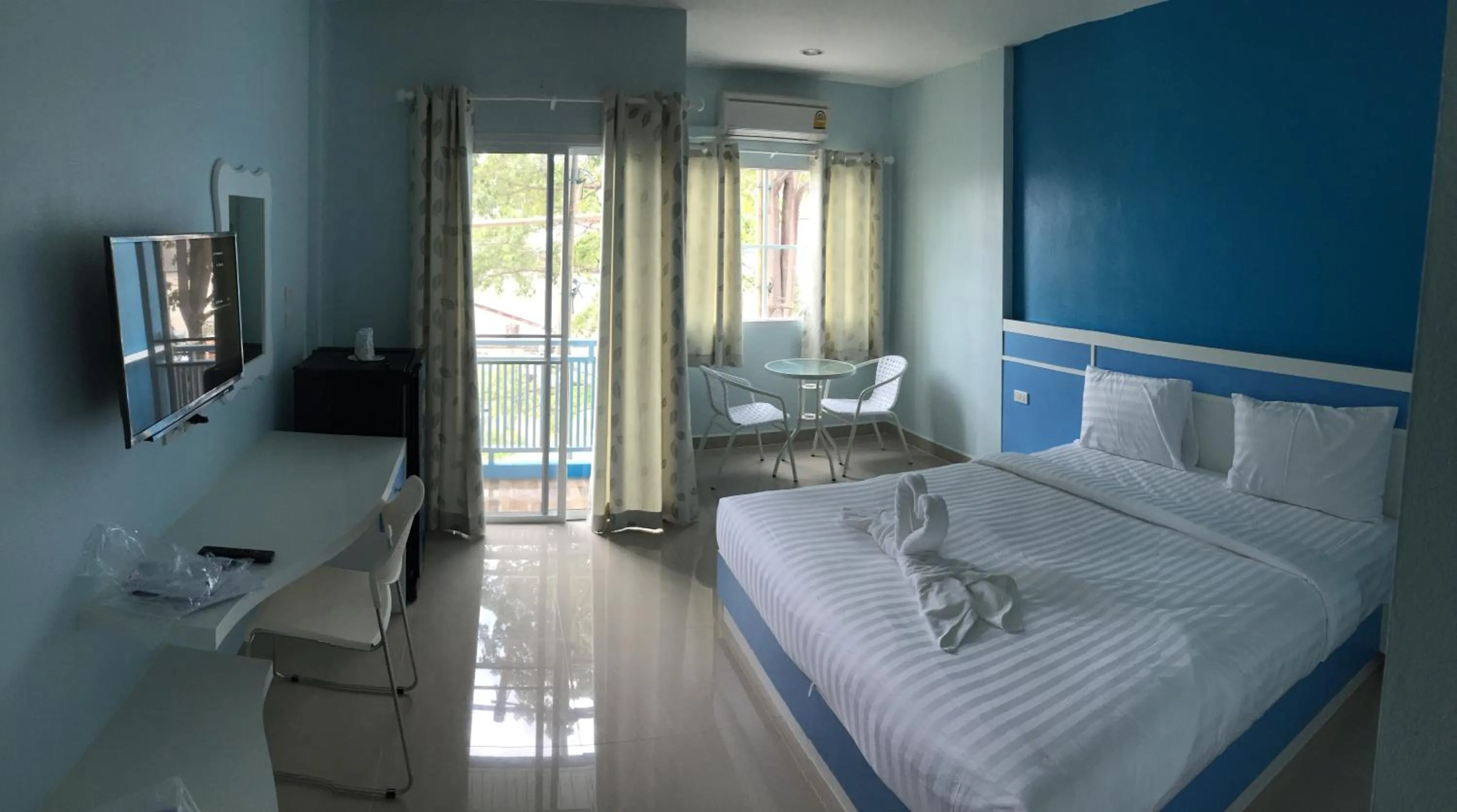 Holland Resort Phuket (SHA Extra Plus)