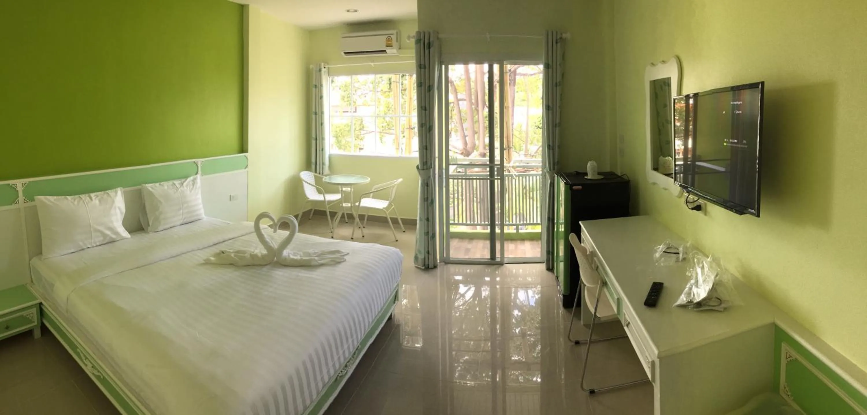 Holland Resort Phuket (SHA Extra Plus)