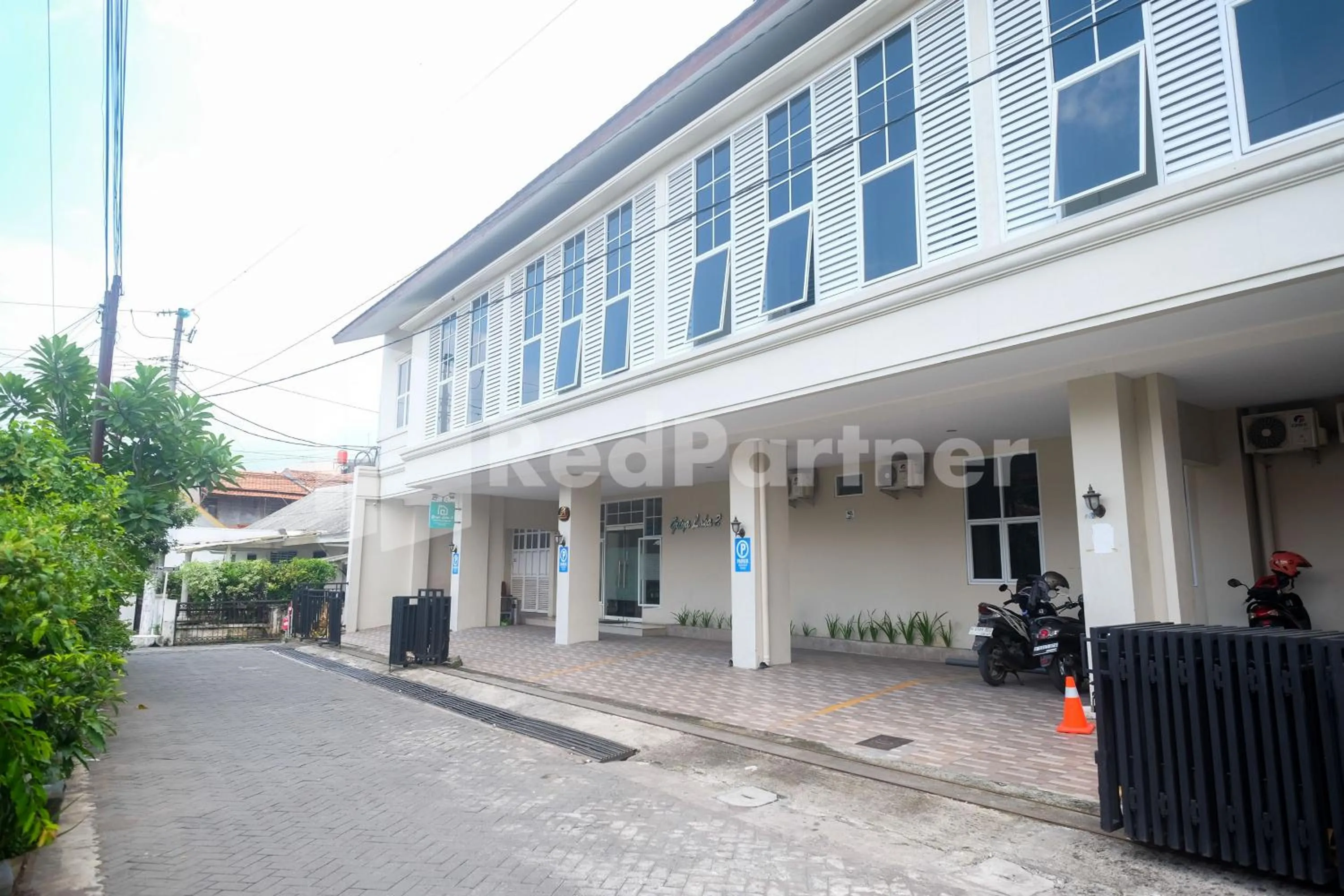 Property building in Griya Loka 2 Syariah Near Simpang Lima Mitra Reddoorz
