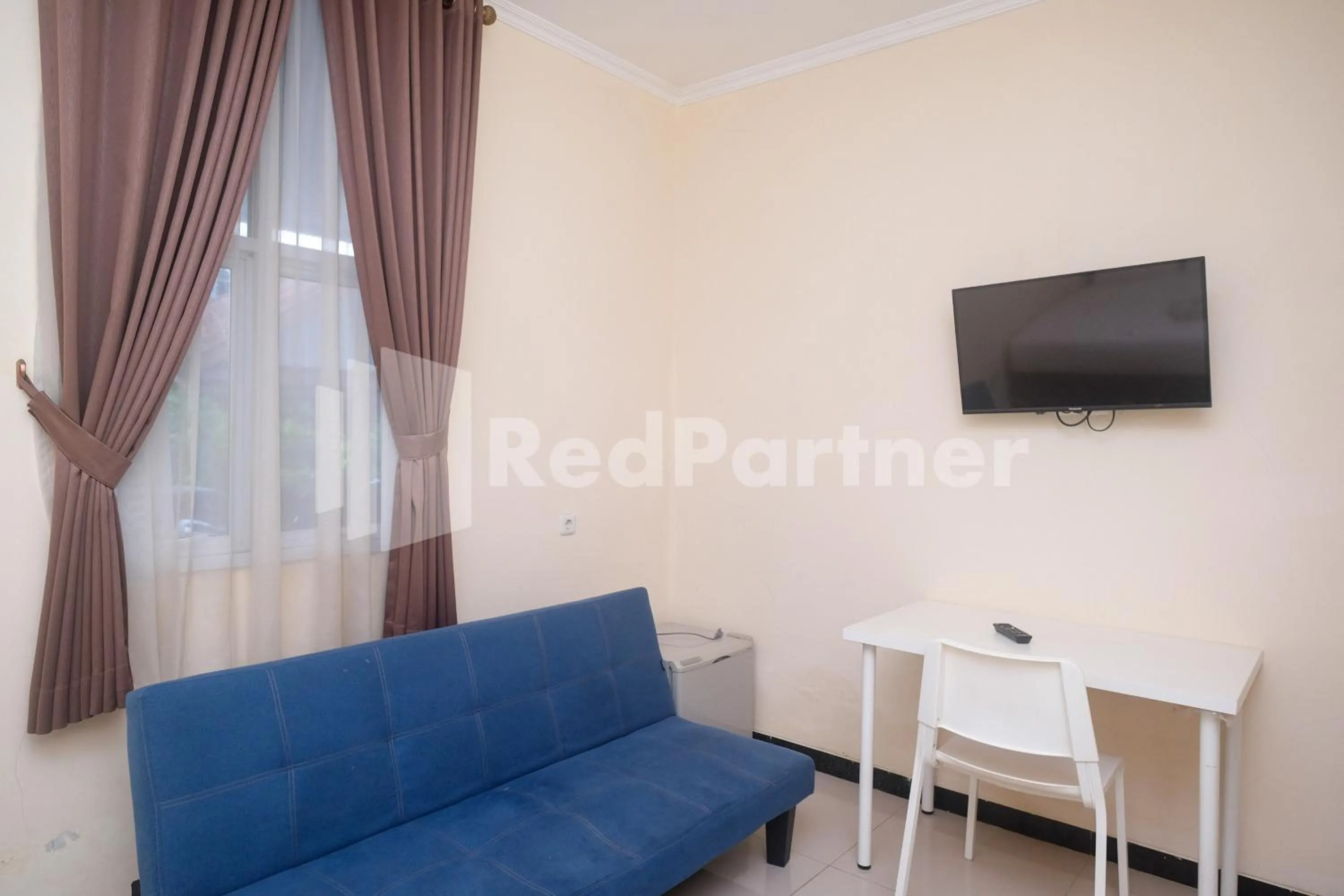 Bedroom in Griya Loka 2 Syariah Near Simpang Lima Mitra Reddoorz