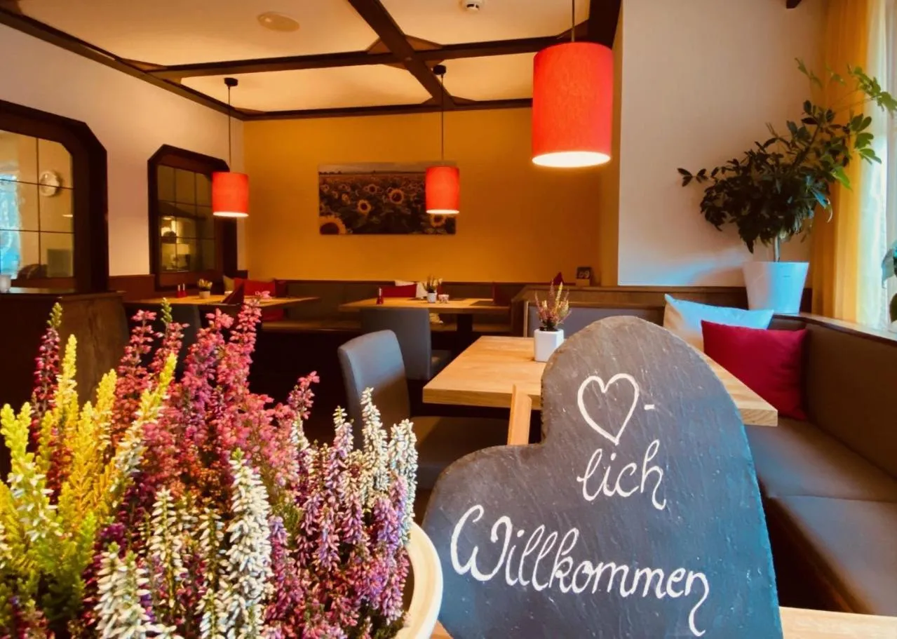 Restaurant/places to eat in Hotel Sonnenhügel