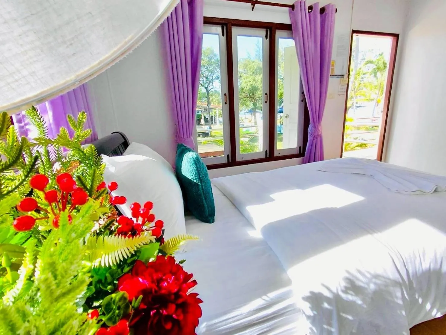 Bed in Baan Golden Resort & Residences