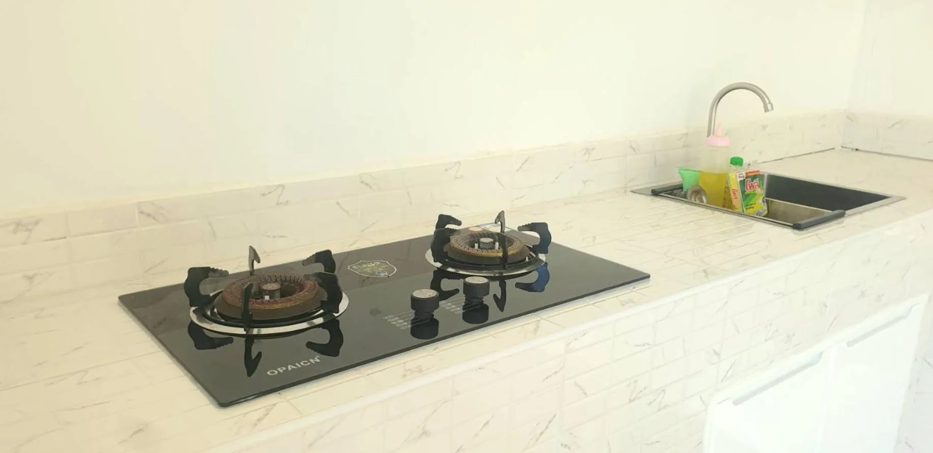 stove in Baan Golden Resort & Residences