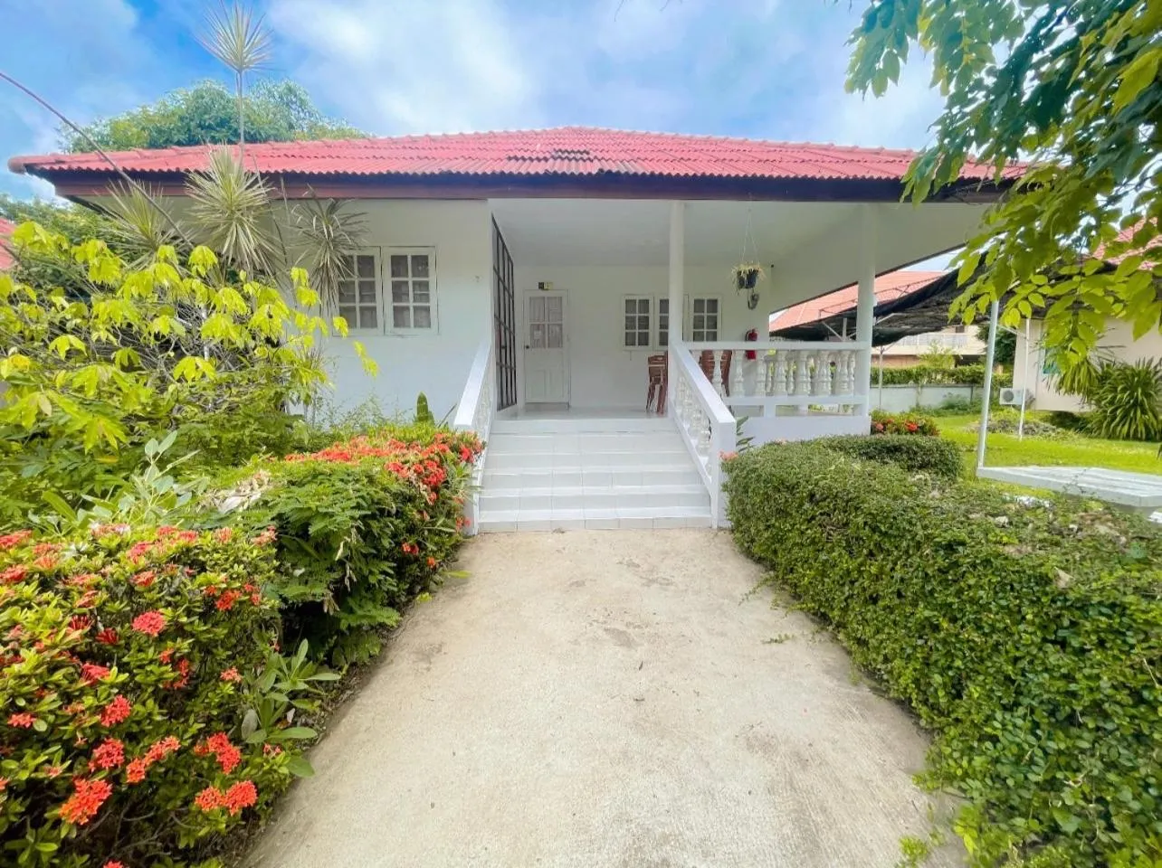 Baan Golden Resort & Residences