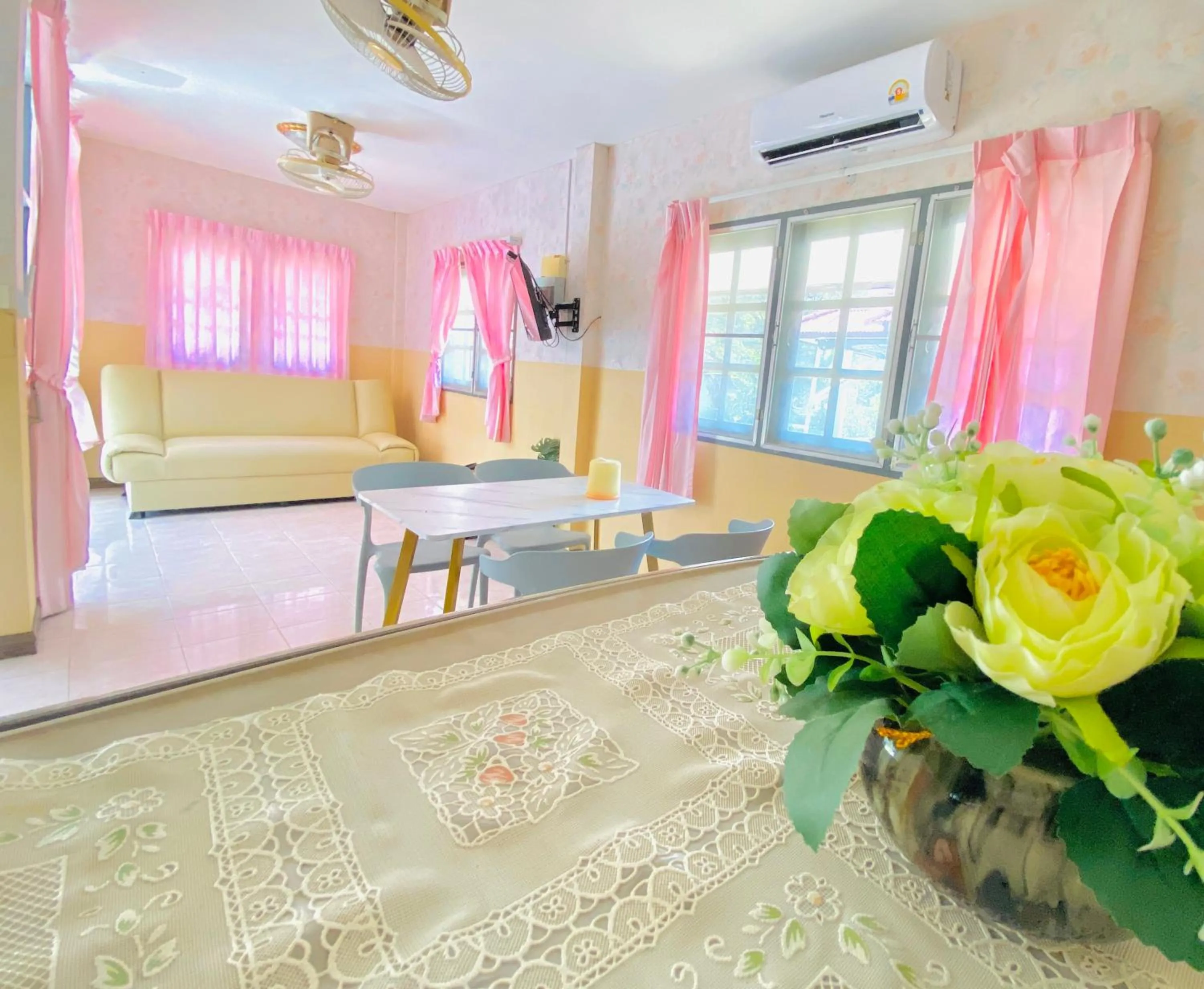 Bed in Baan Golden Resort & Residences