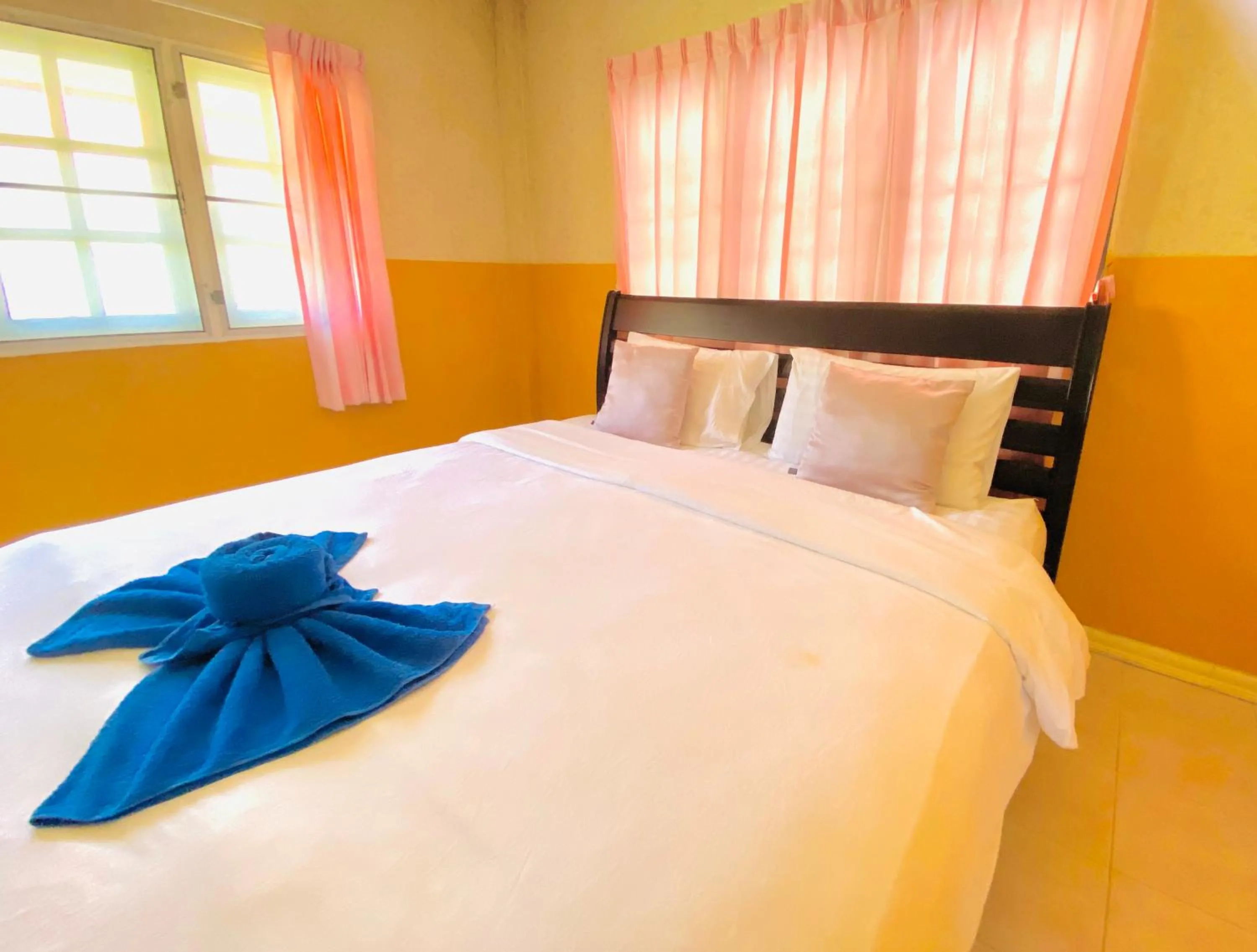 Bed in Baan Golden Resort & Residences