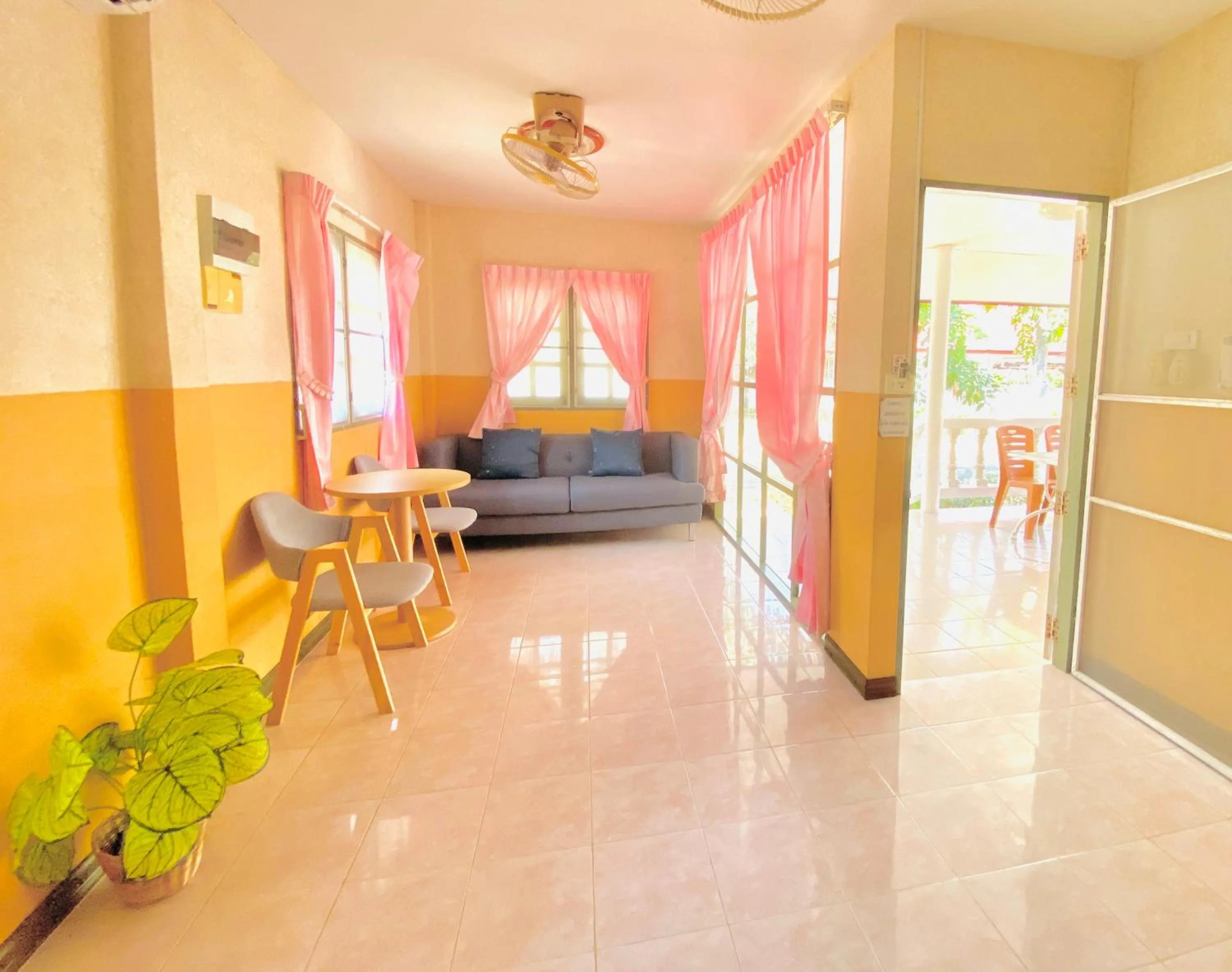 Baan Golden Resort & Residences