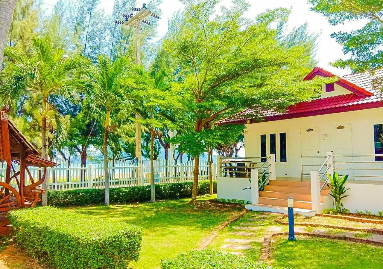 Baan Golden Resort & Residences