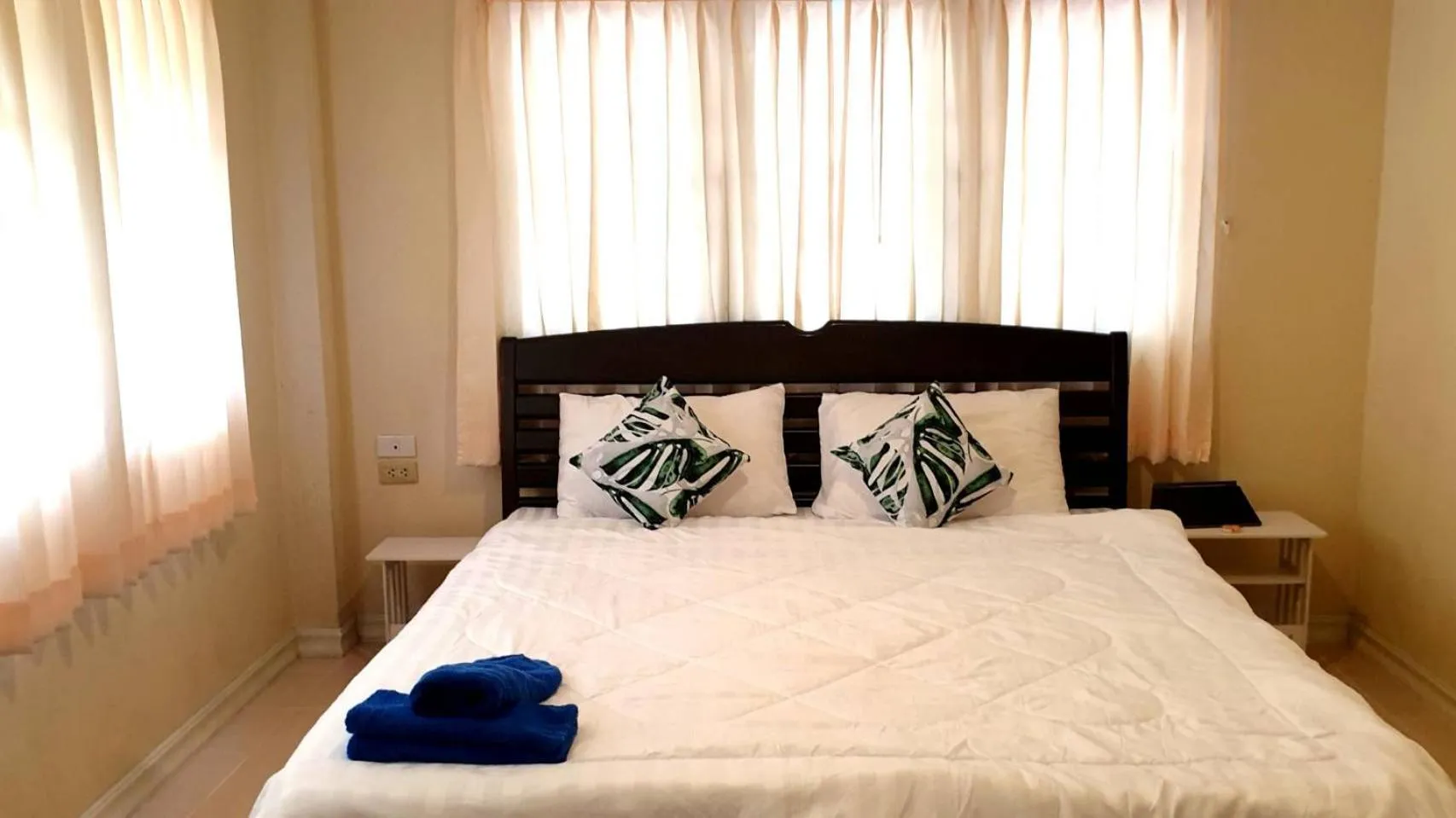 Bed in Baan Golden Resort & Residences