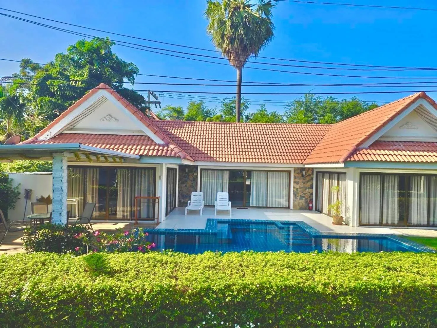 Baan Golden Resort & Residences