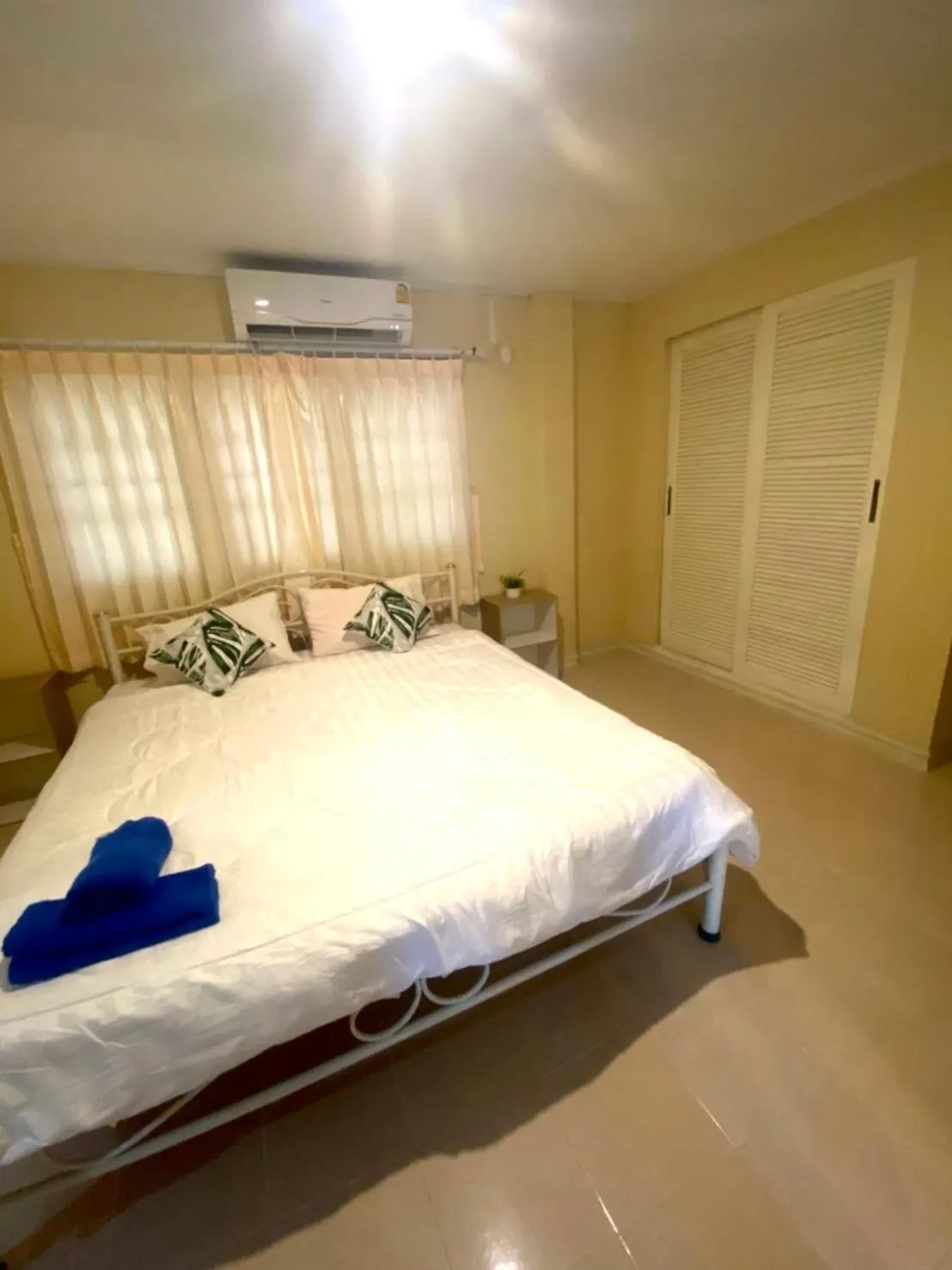 Bed in Baan Golden Resort & Residences