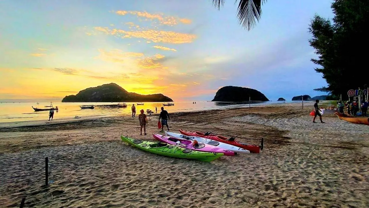 Baan Golden Resort & Residences