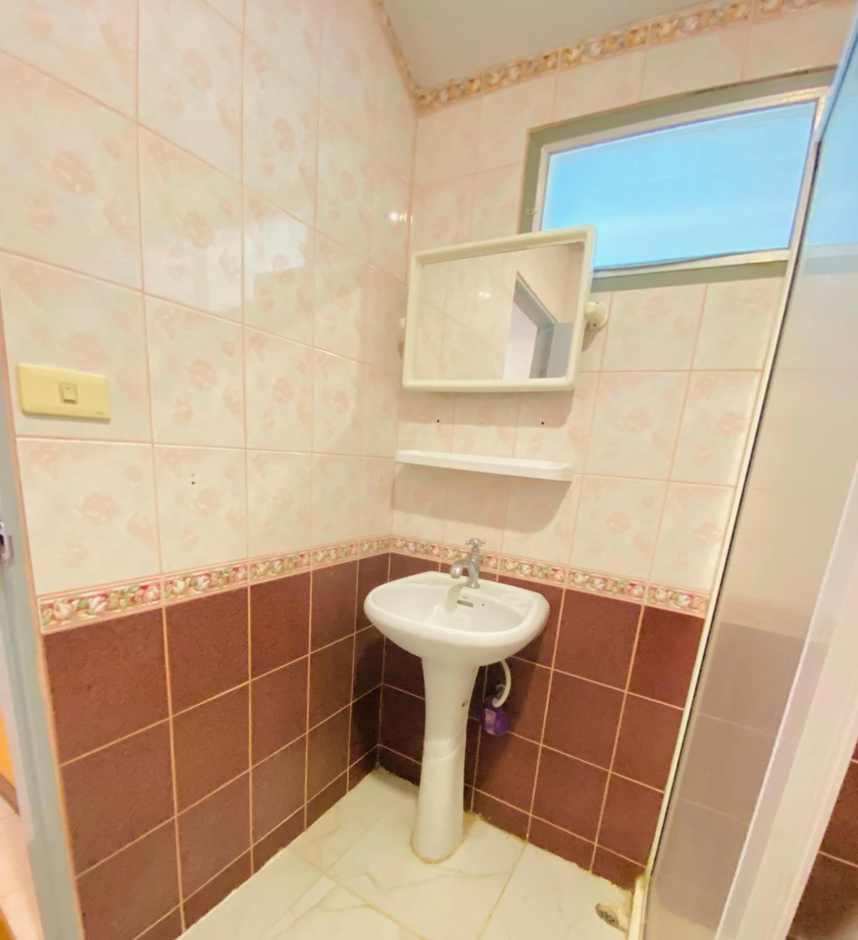 Baan Golden Resort & Residences