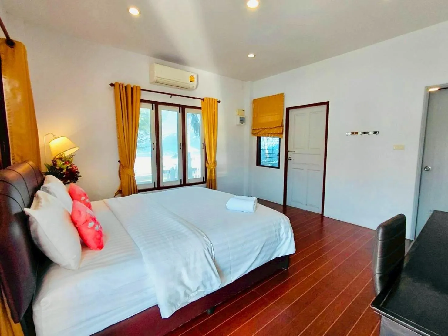 Bed in Baan Golden Resort & Residences