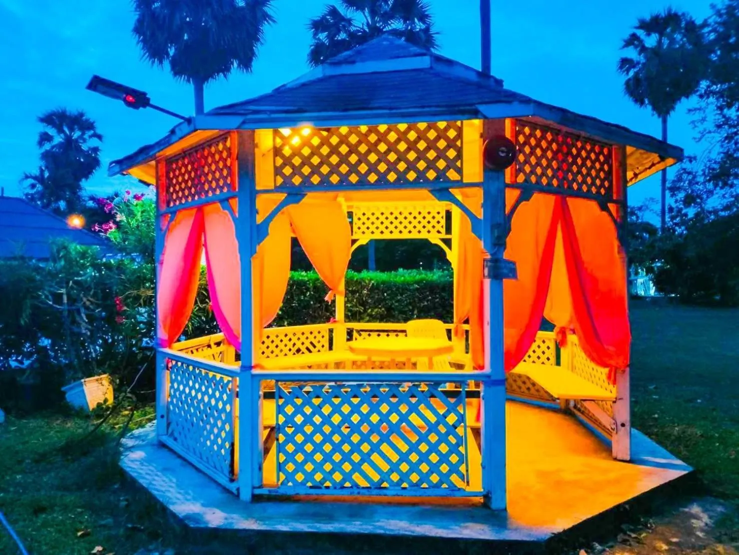 Patio in Baan Golden Resort & Residences