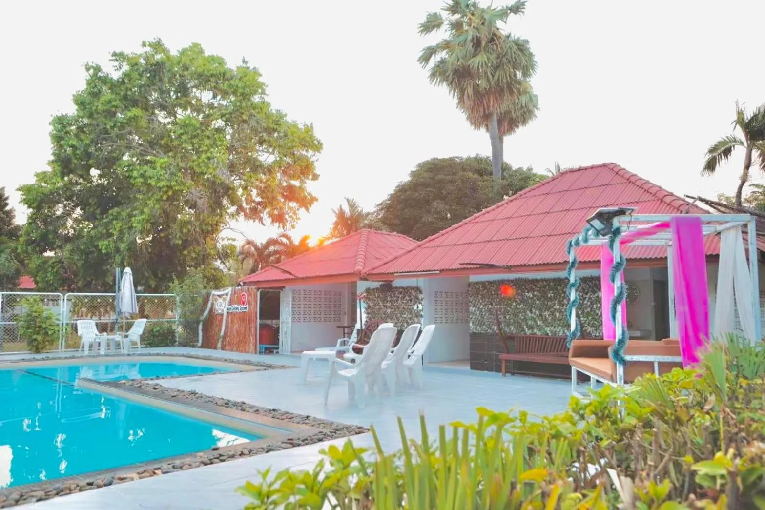 Baan Golden Resort & Residences