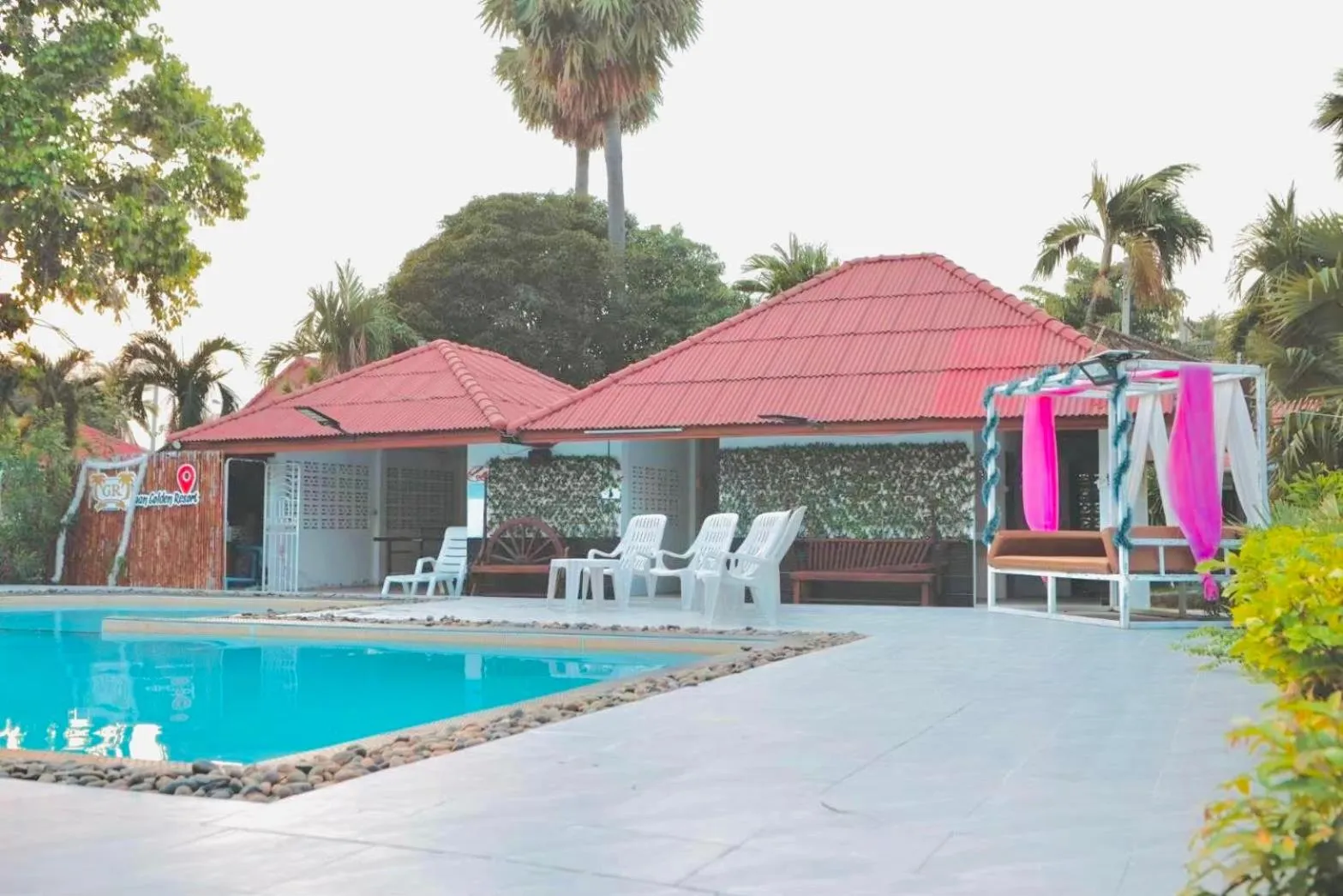 Baan Golden Resort & Residences