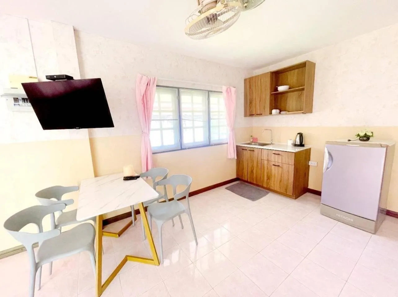 TV and multimedia in Baan Golden Resort & Residences