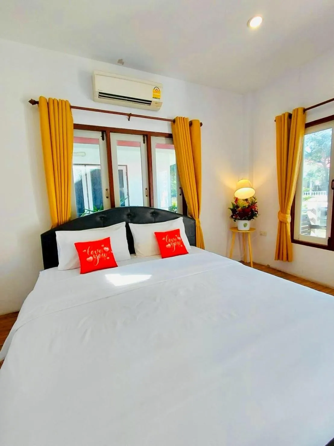 Bed in Baan Golden Resort & Residences