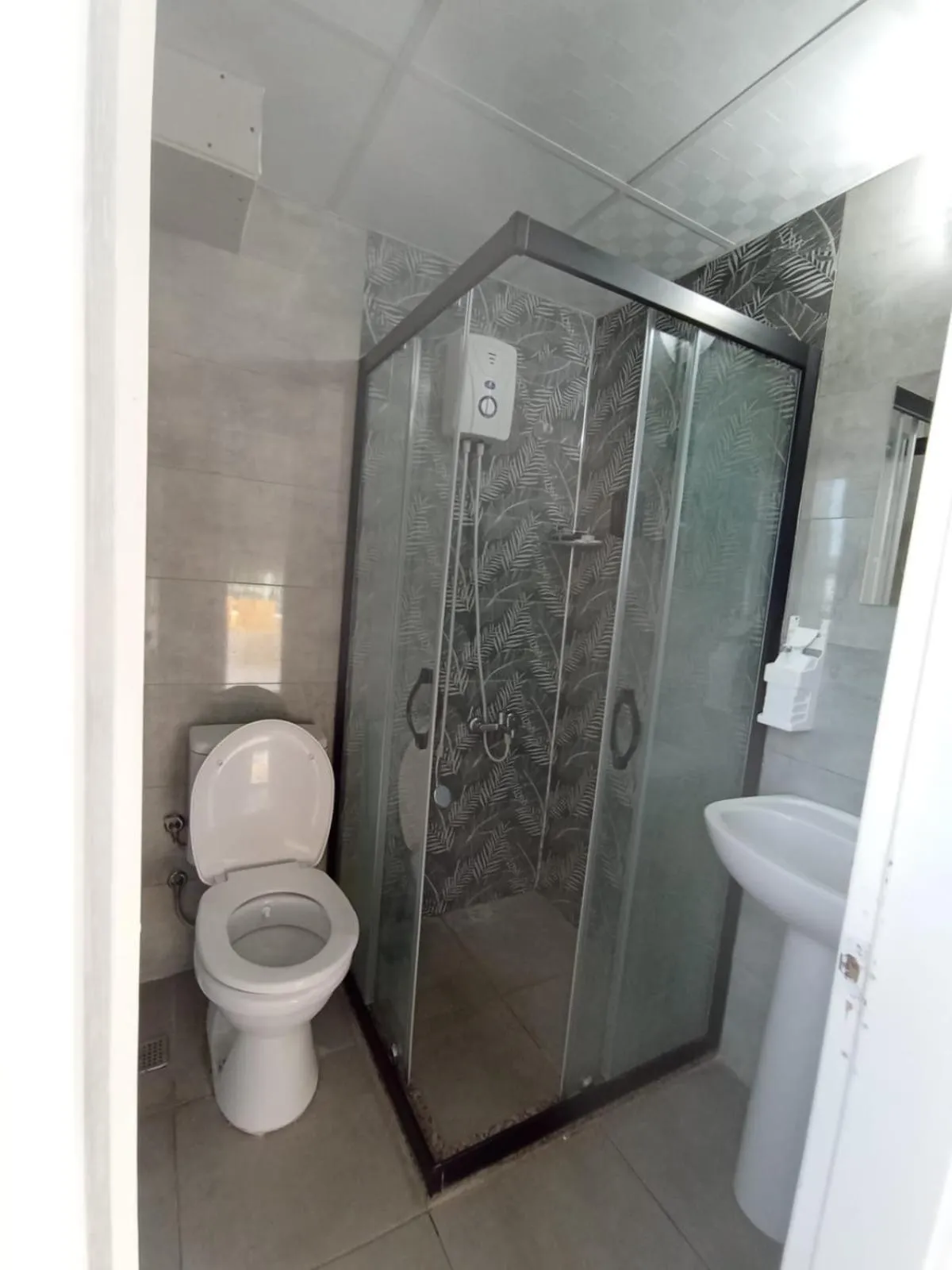 Bathroom in Khan's Hotel