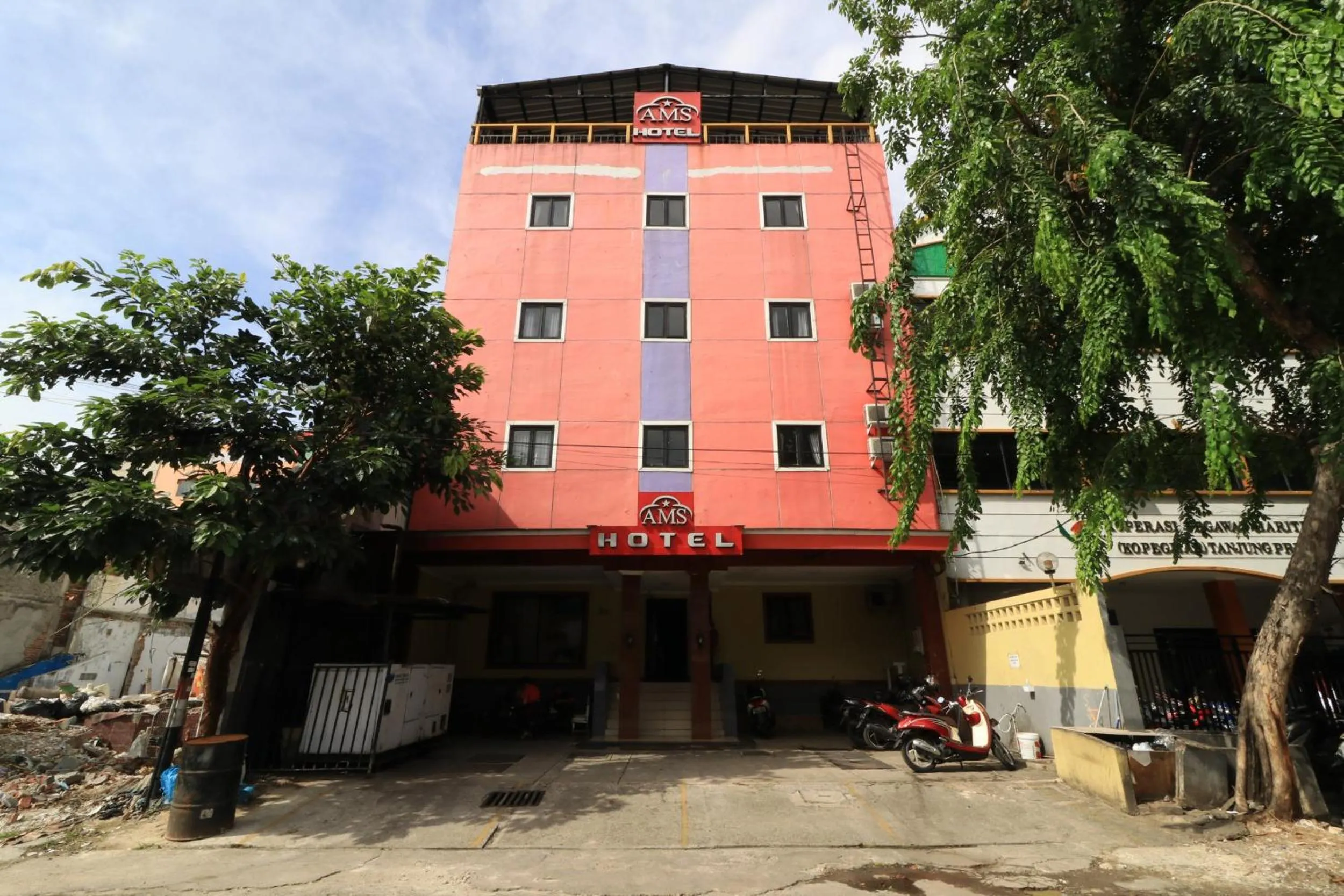 Property building in AMS Hotel Koja