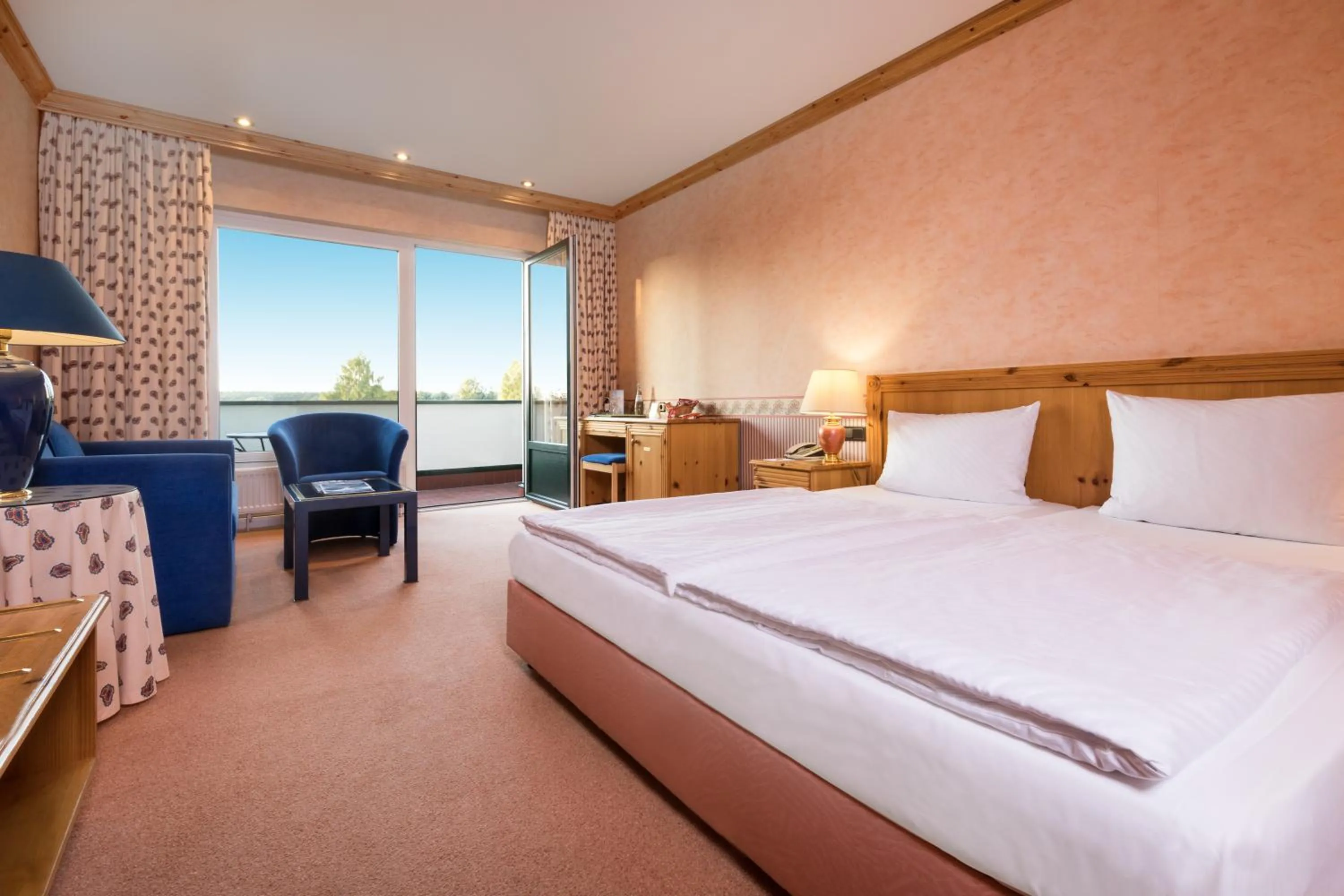 Photo of the whole room, Bed in GolfResort Semlin