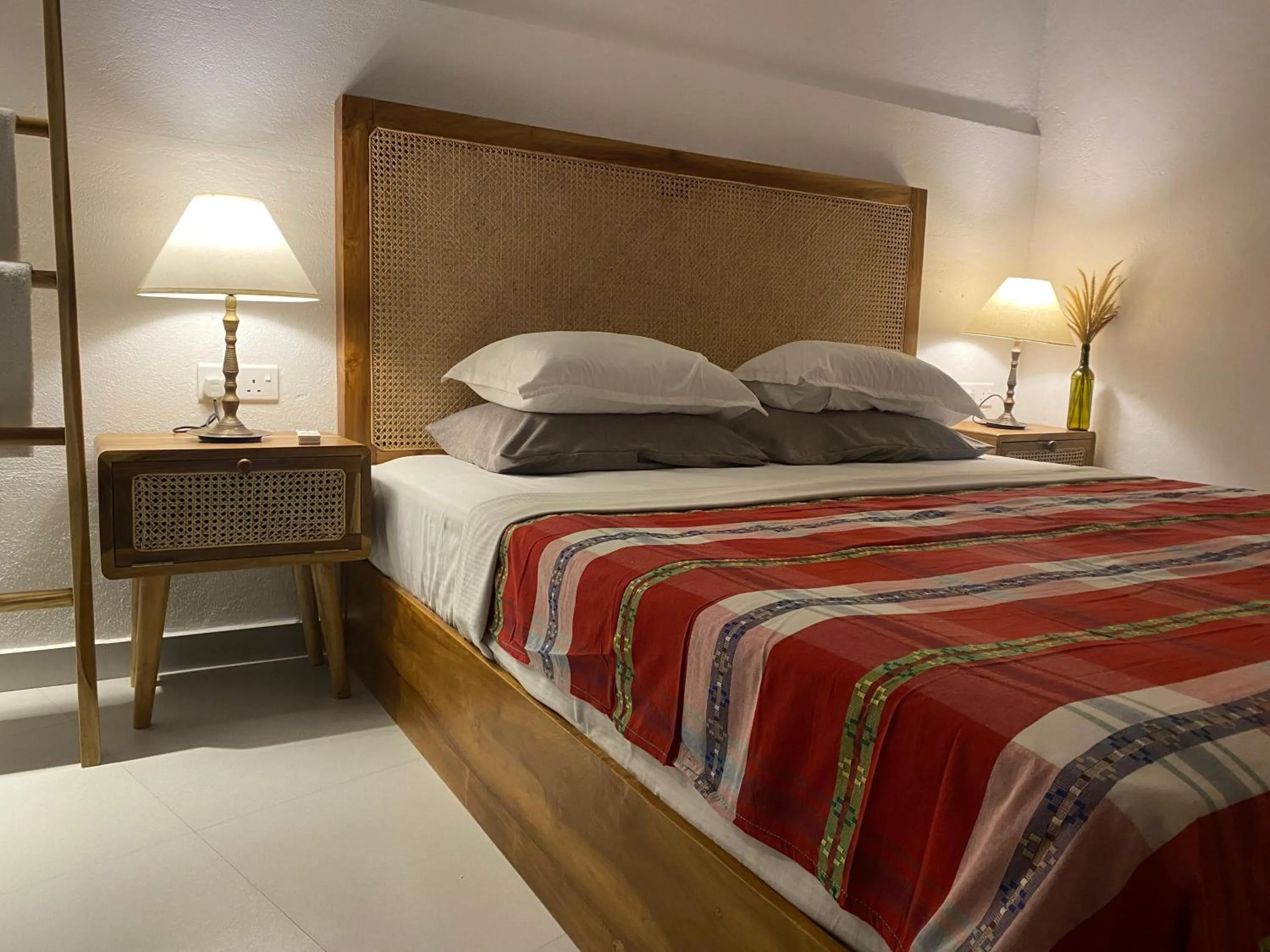 Bed in Hotel Vibration