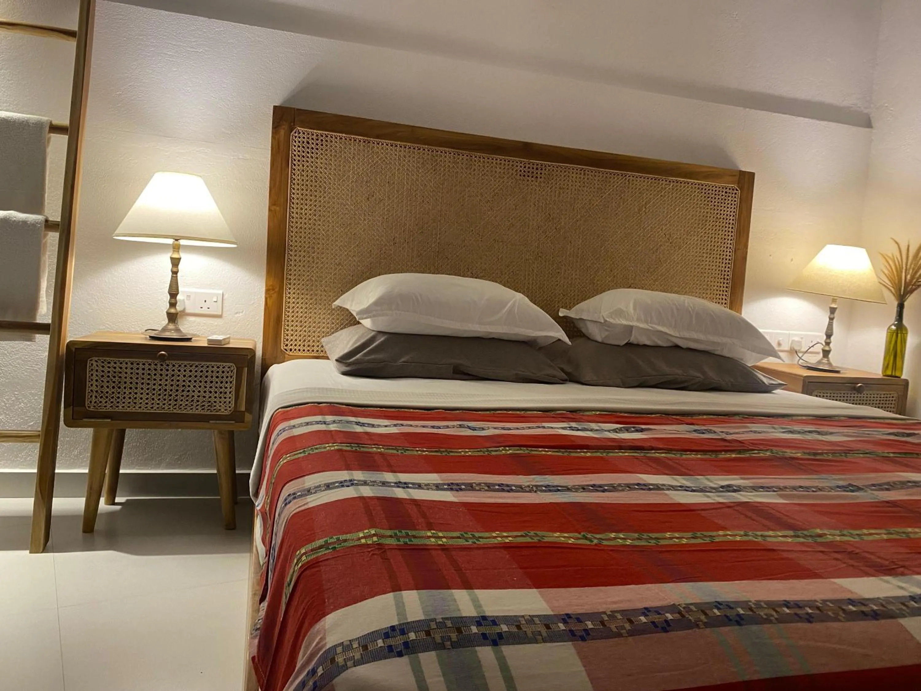 Bed in Hotel Vibration