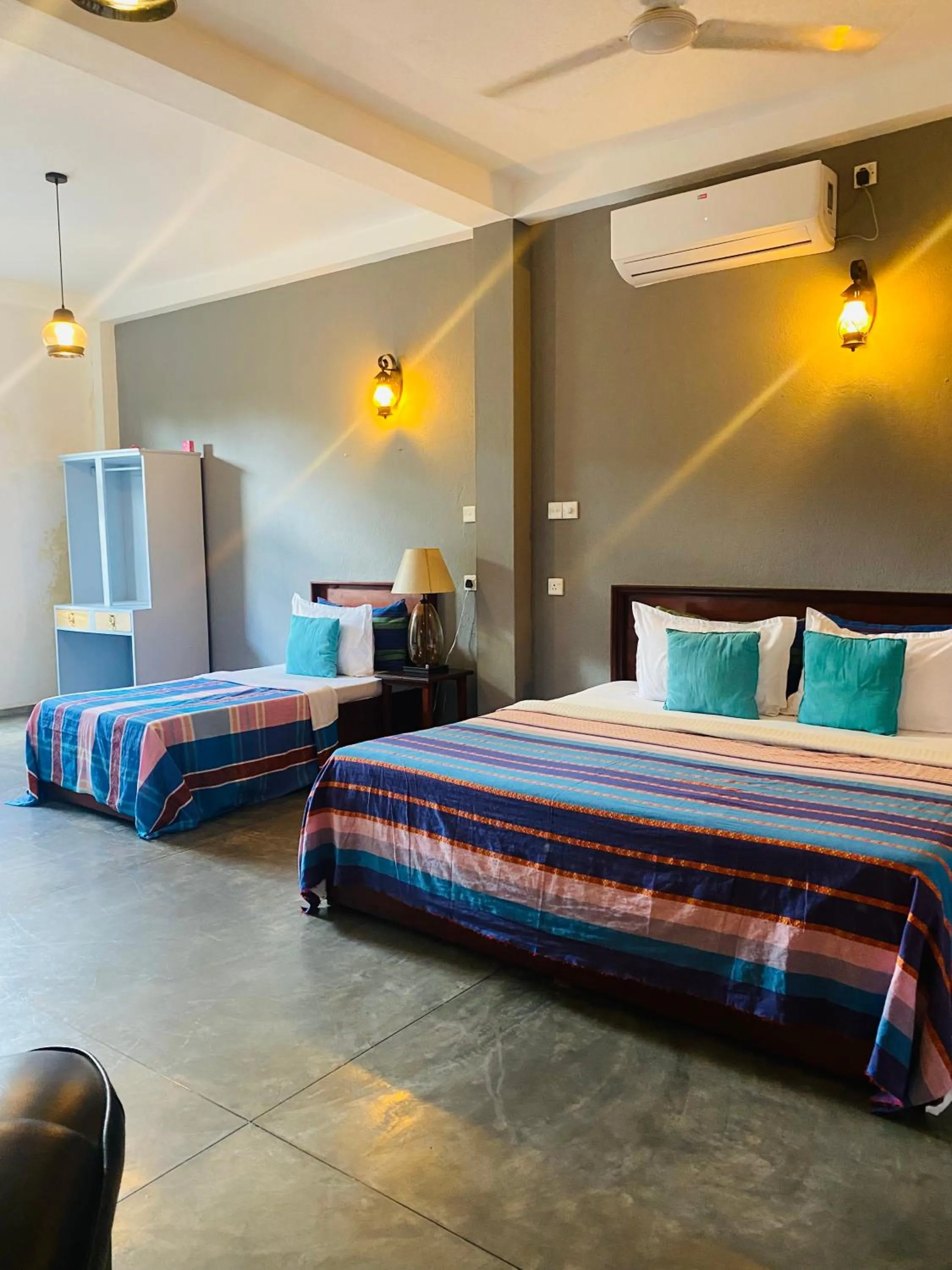 Bed in Hotel Vibration