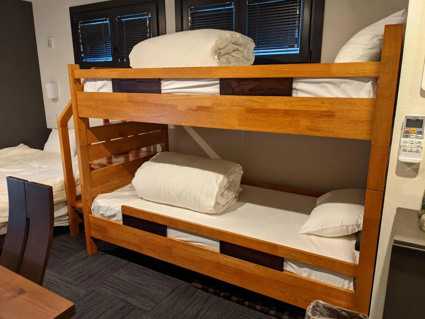 bunk bed, Bed in Gennoya