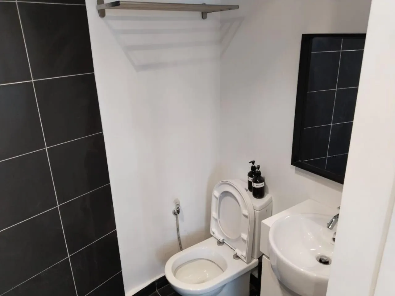 Bathroom in Manatidur@THE HUB SS2