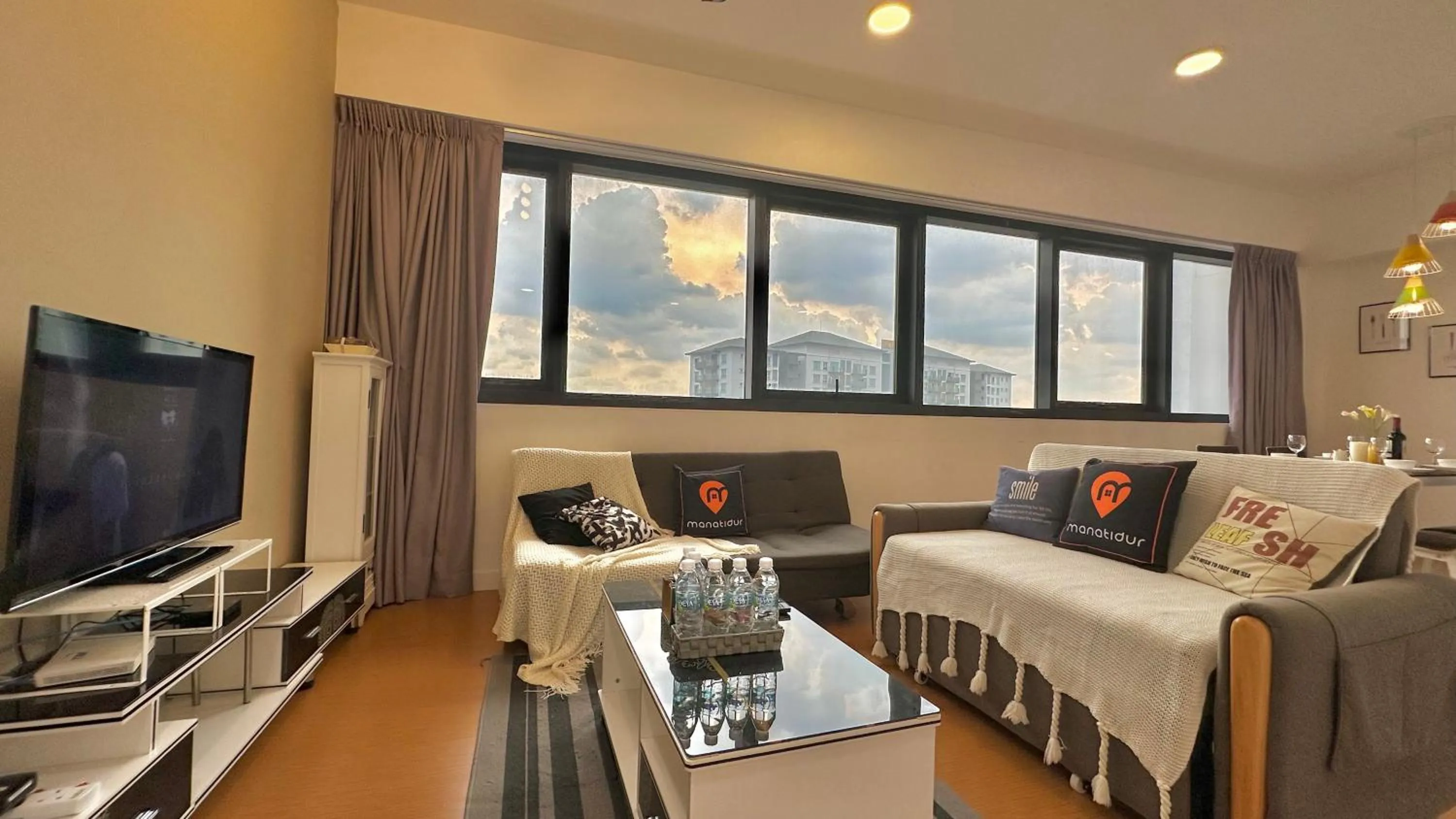 TV and multimedia, Bed in Manatidur@THE HUB SS2