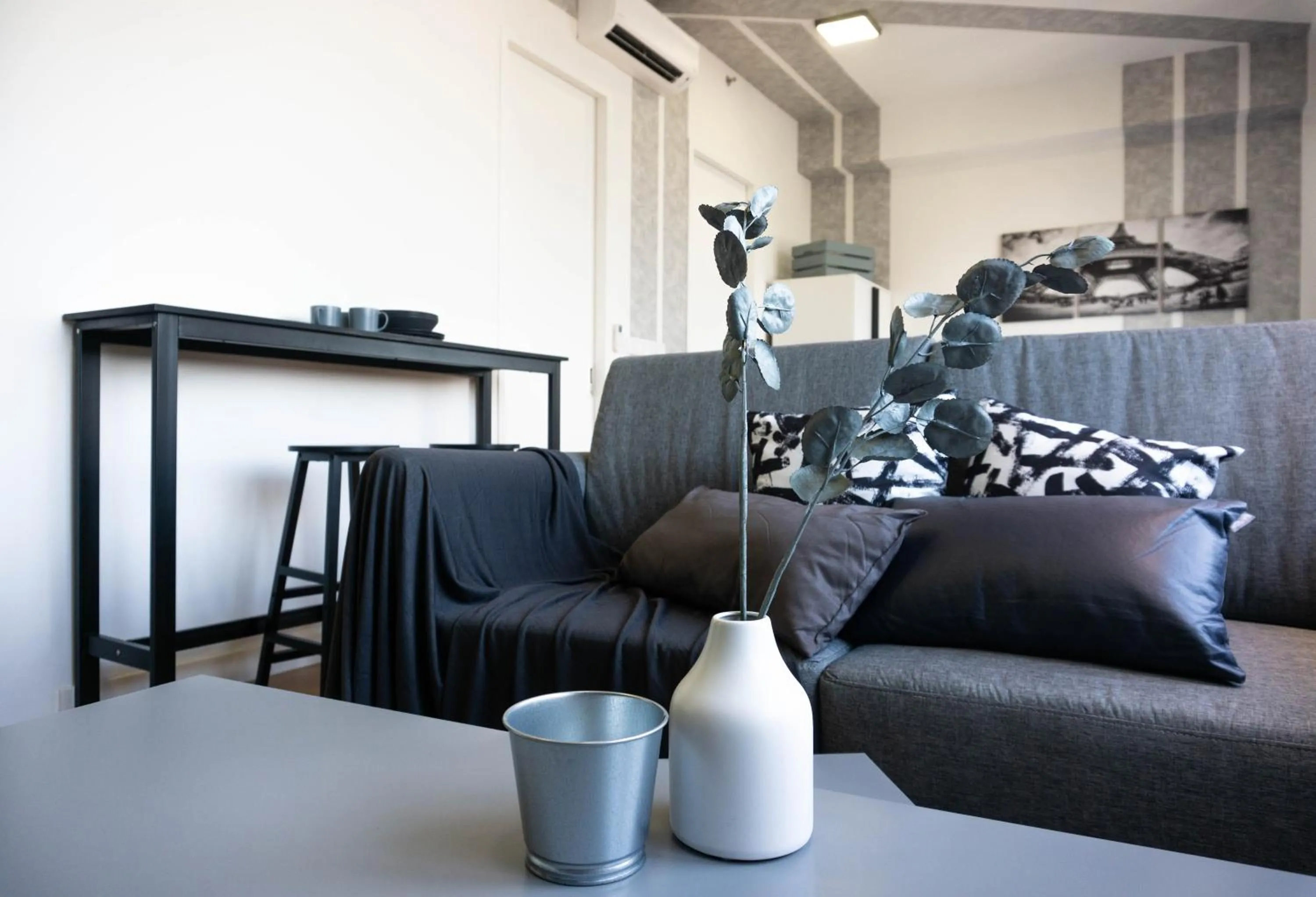 Seating area in Manatidur@THE HUB SS2