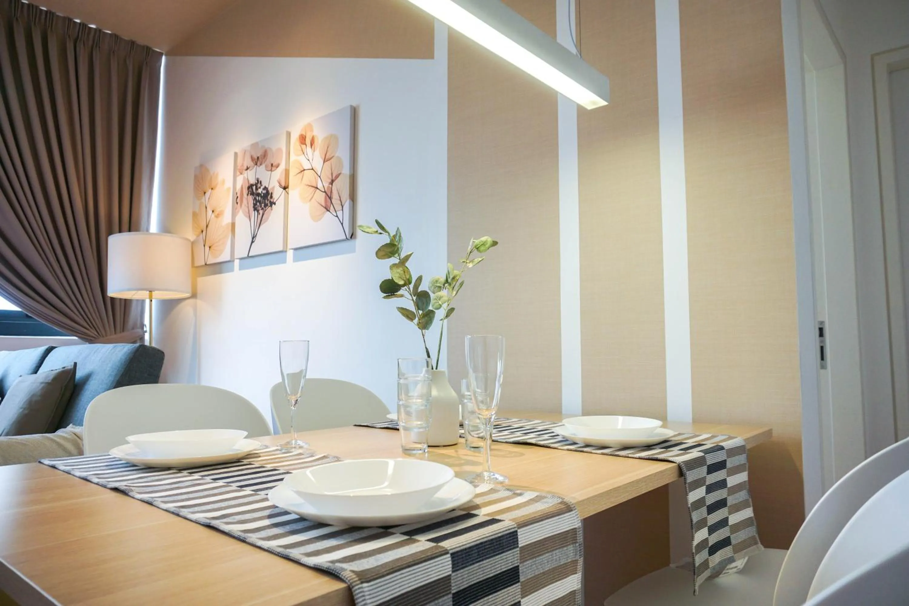 Dining area in Manatidur@THE HUB SS2