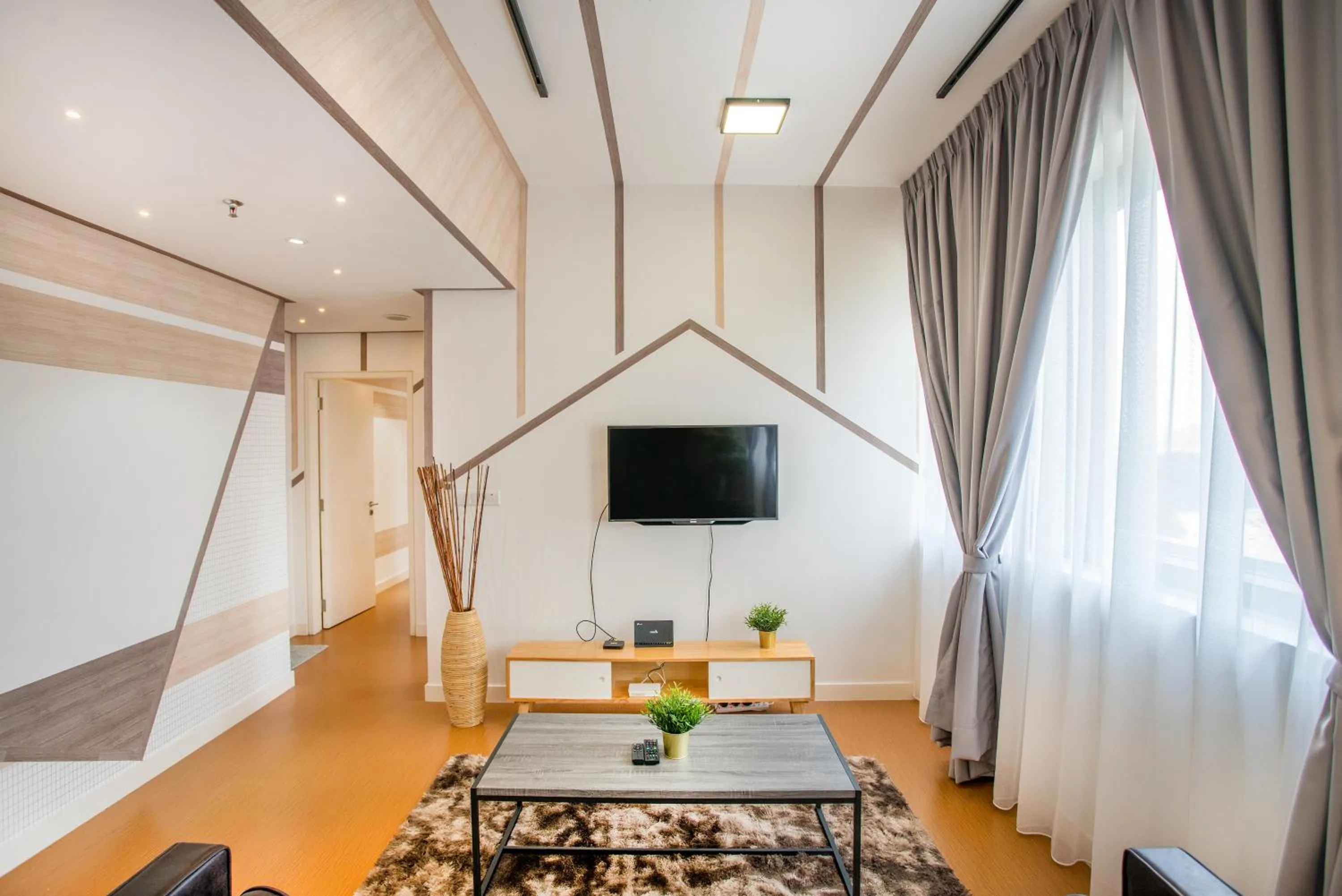 TV and multimedia in Manatidur@THE HUB SS2