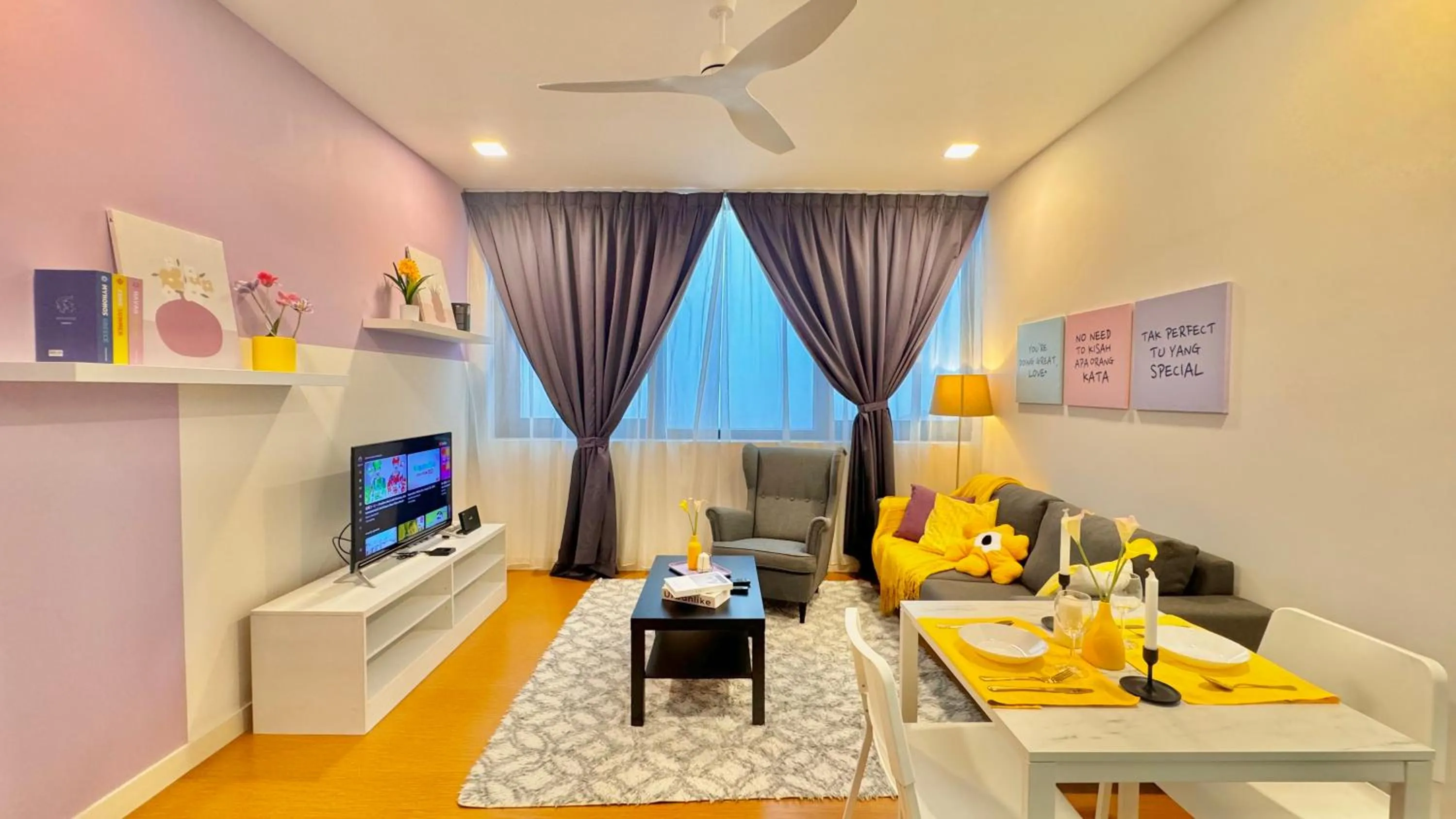 Living room in Manatidur@THE HUB SS2