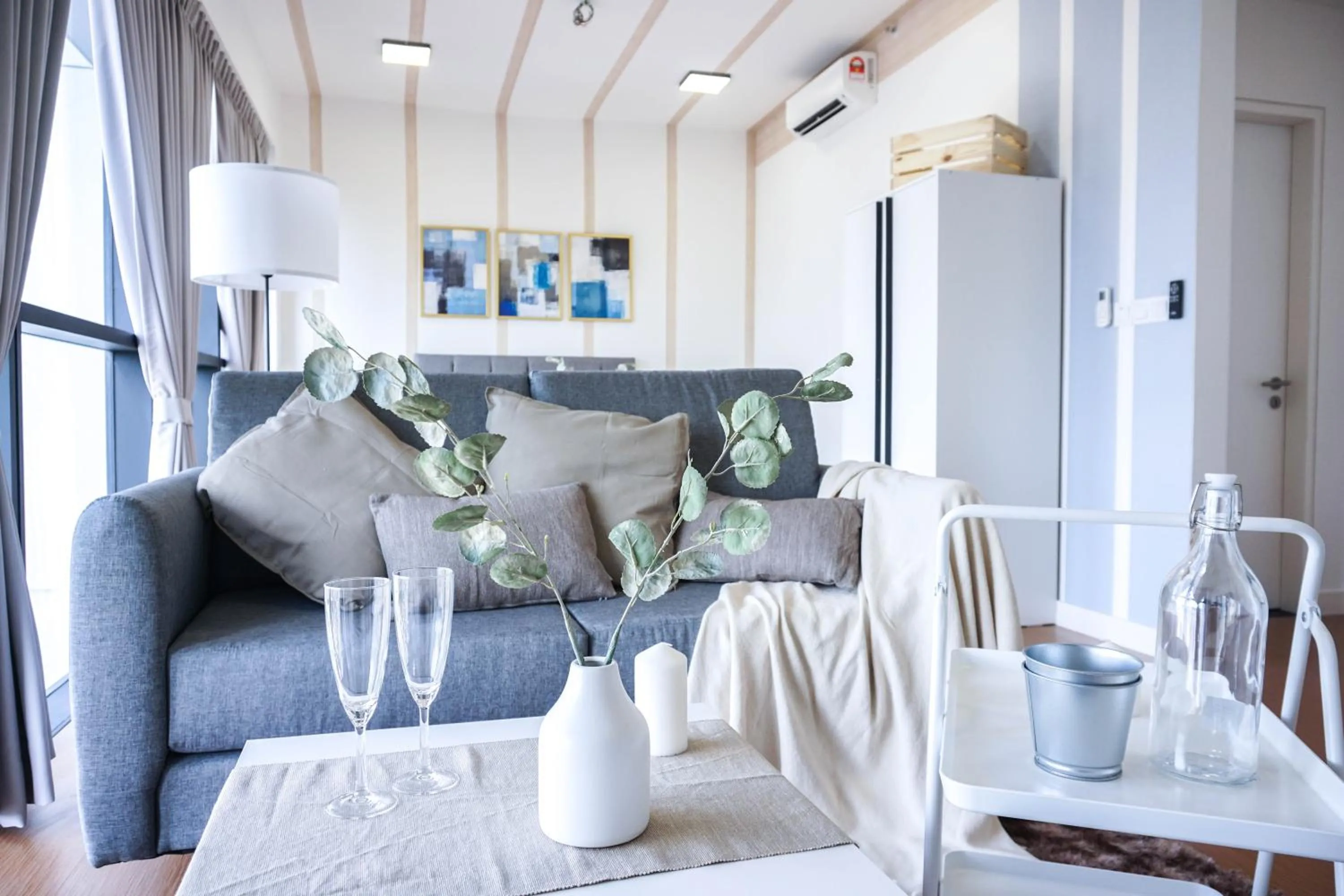 Seating area in Manatidur@THE HUB SS2