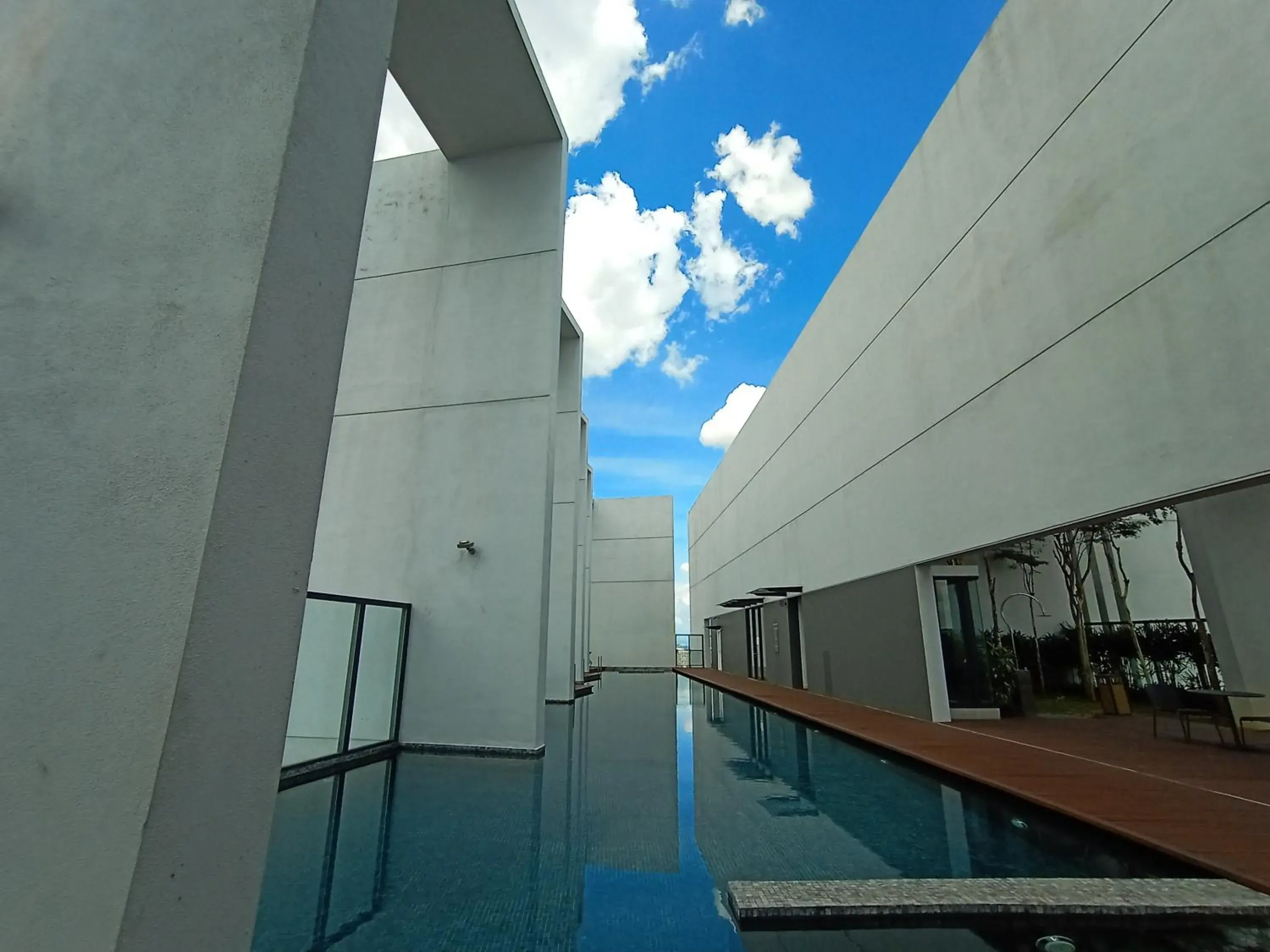 Swimming pool in Manatidur@THE HUB SS2 Swimming pool in Manatidur@THE HUB SS2