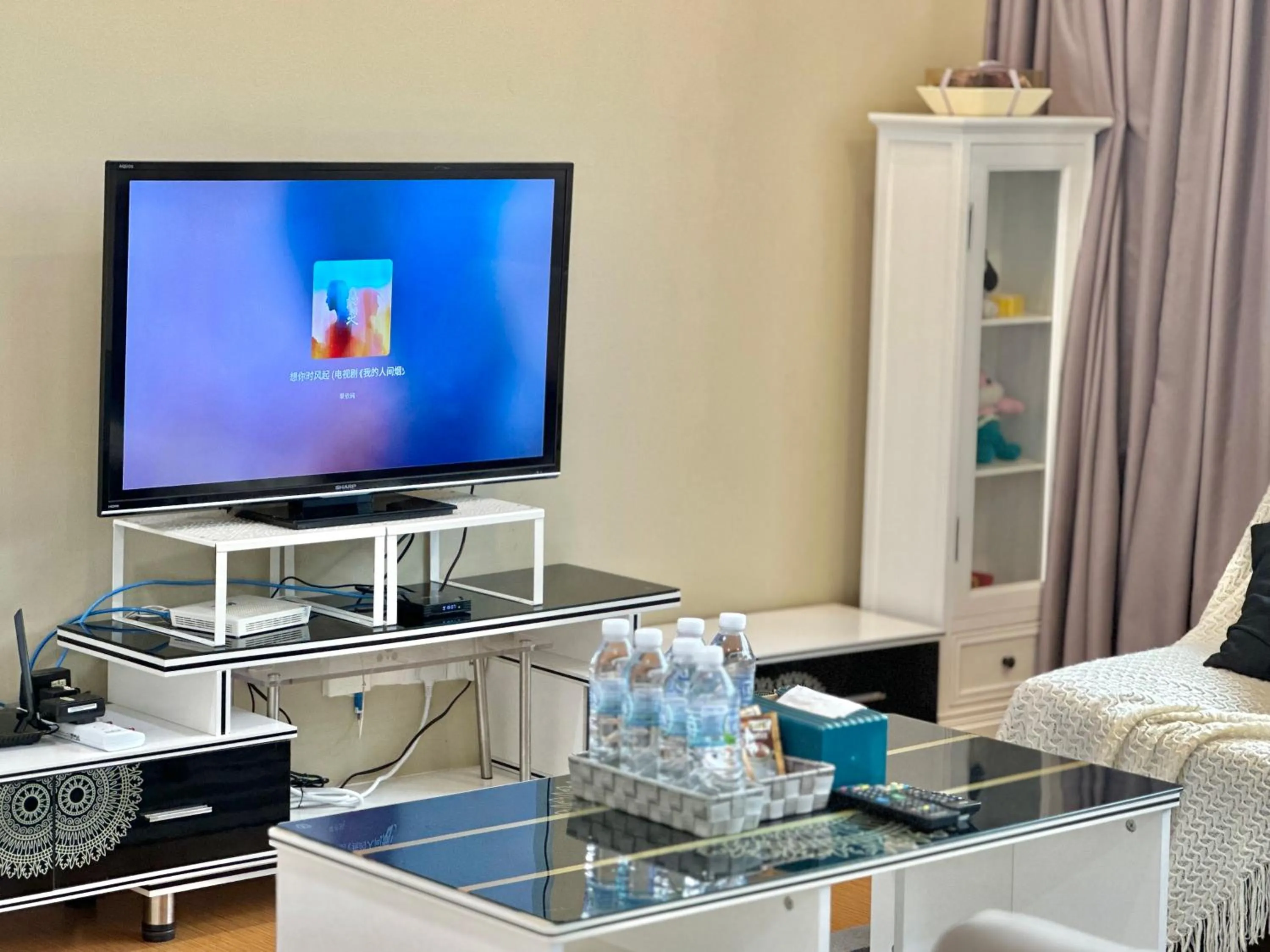 TV and multimedia in Manatidur@THE HUB SS2