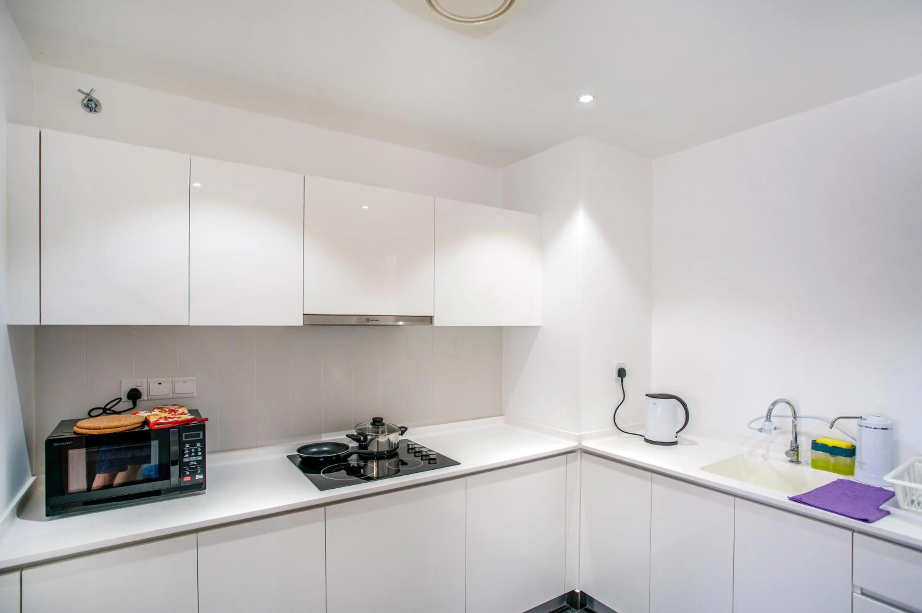 Kitchen or kitchenette in Manatidur@THE HUB SS2