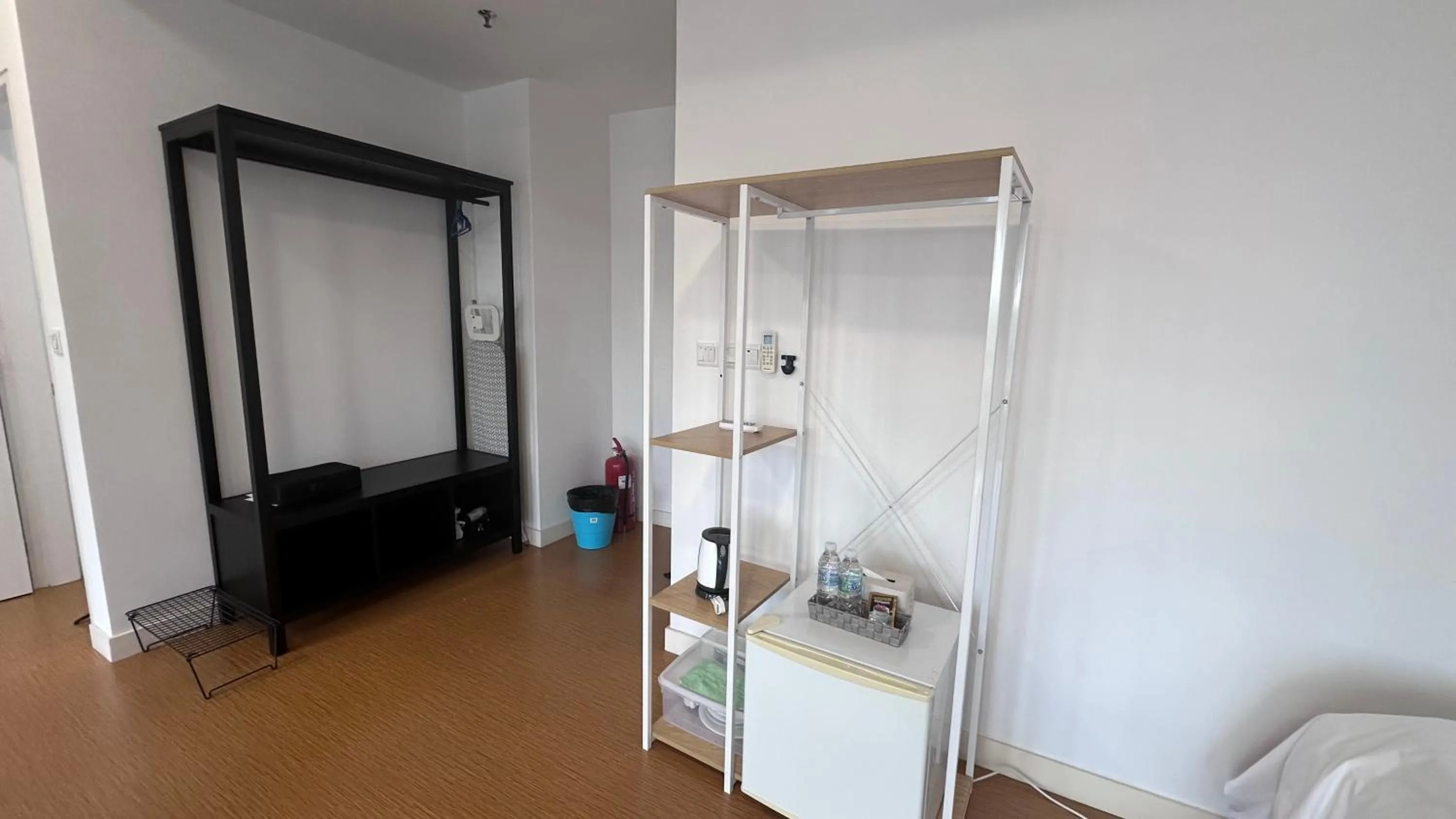 Bedroom, Bed in Manatidur@THE HUB SS2