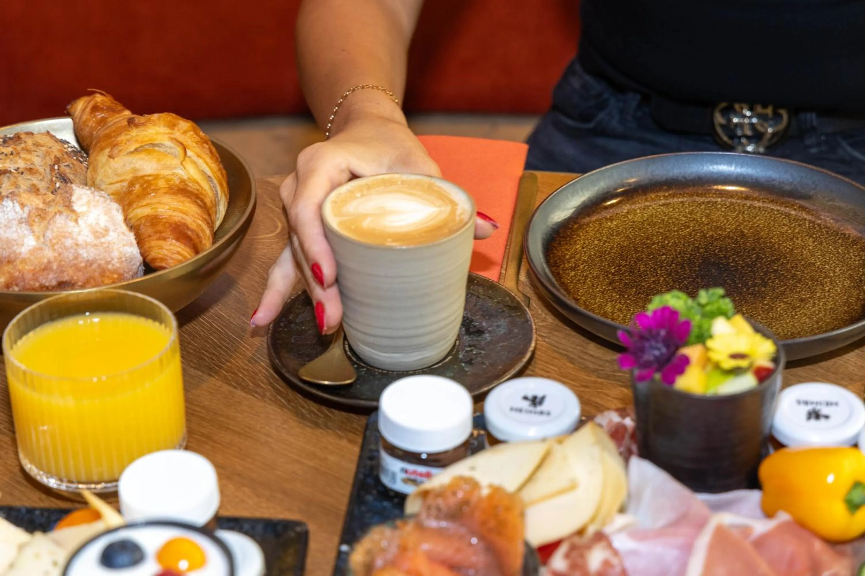 Breakfast in La Mansion Vi Vadi Hotel