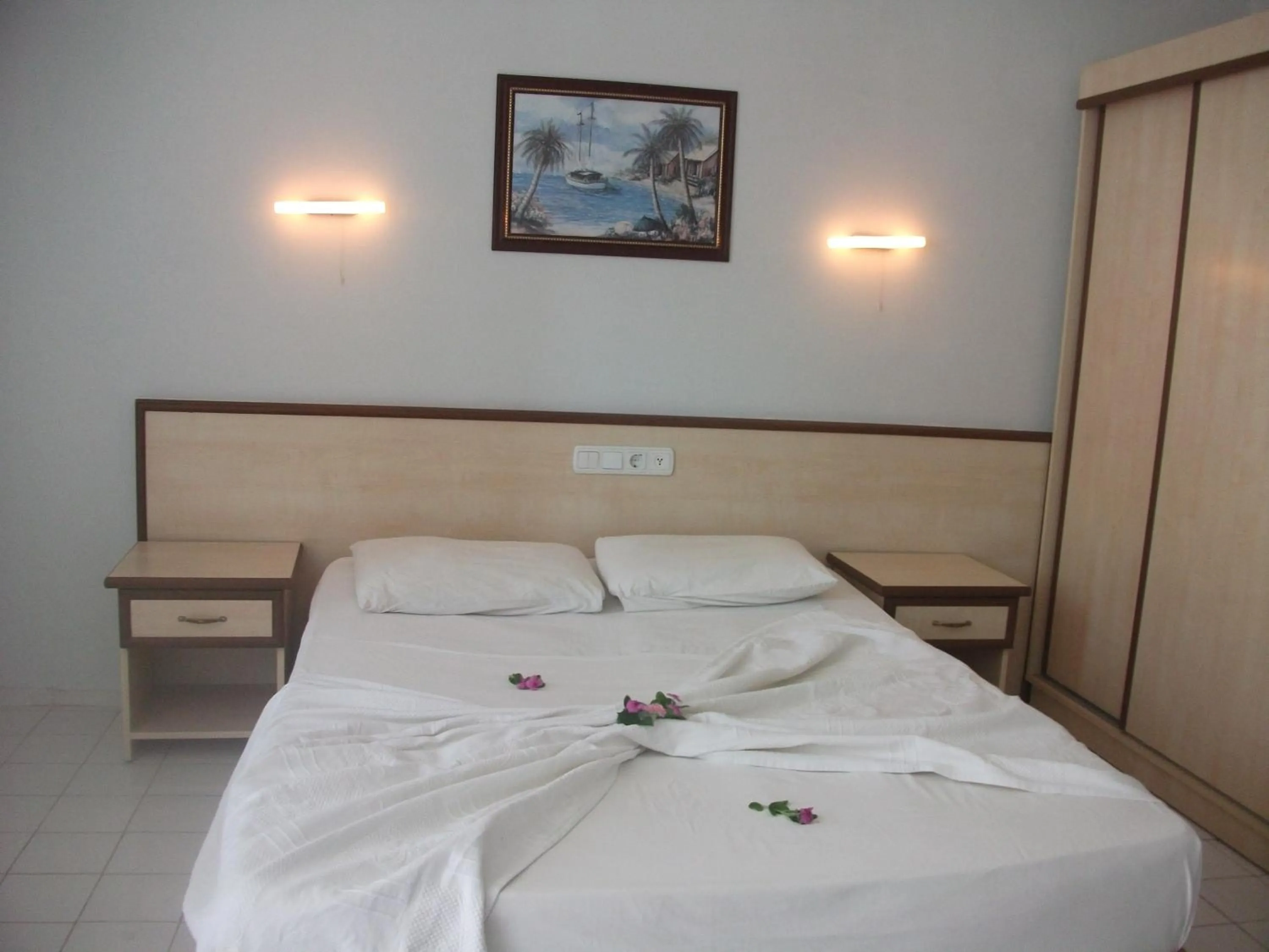 Decorative detail, Bed in Delphin Hotel Side